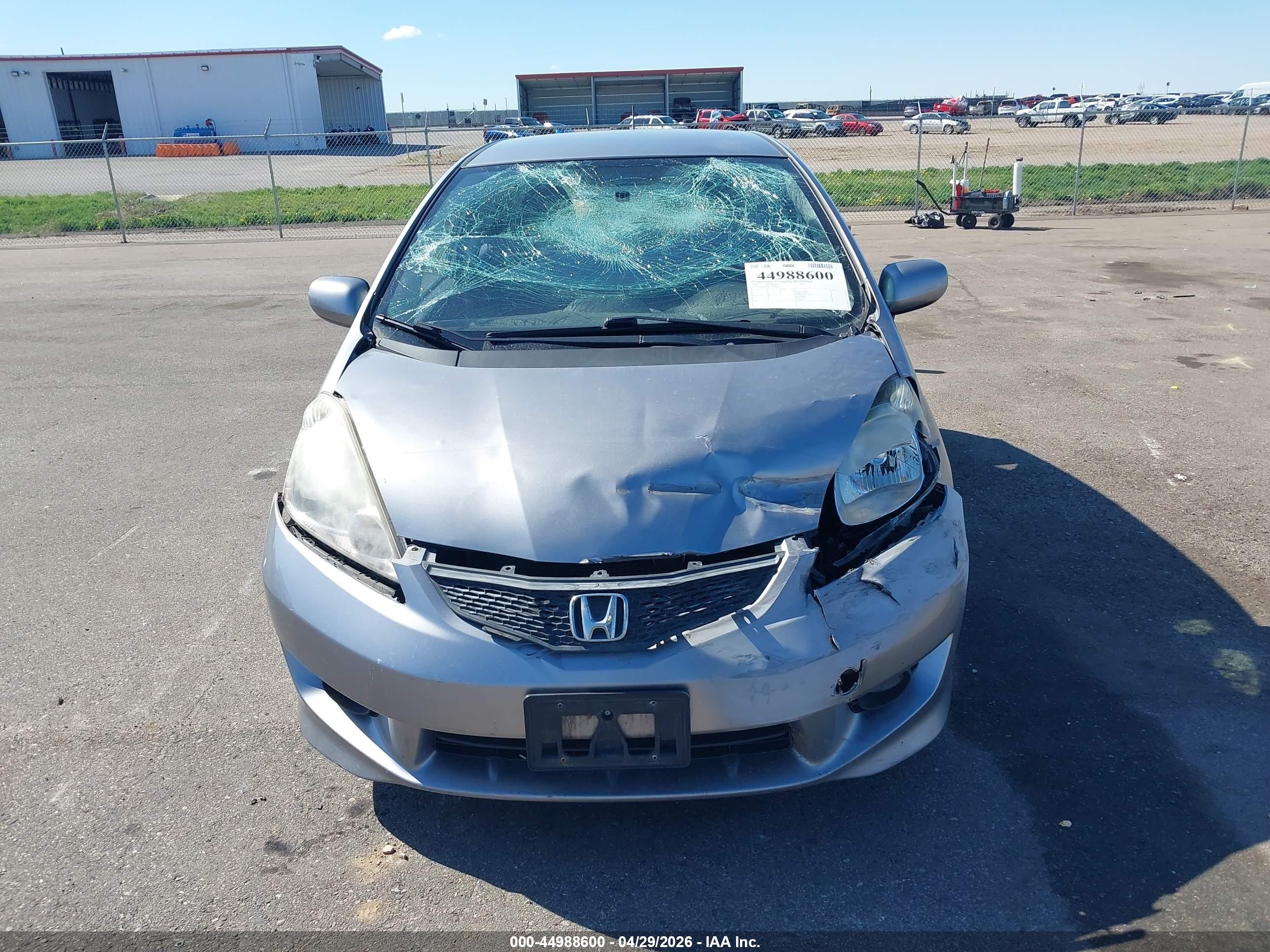 2009 Honda Fit Sport Silver vin: JHMGE87429S056691