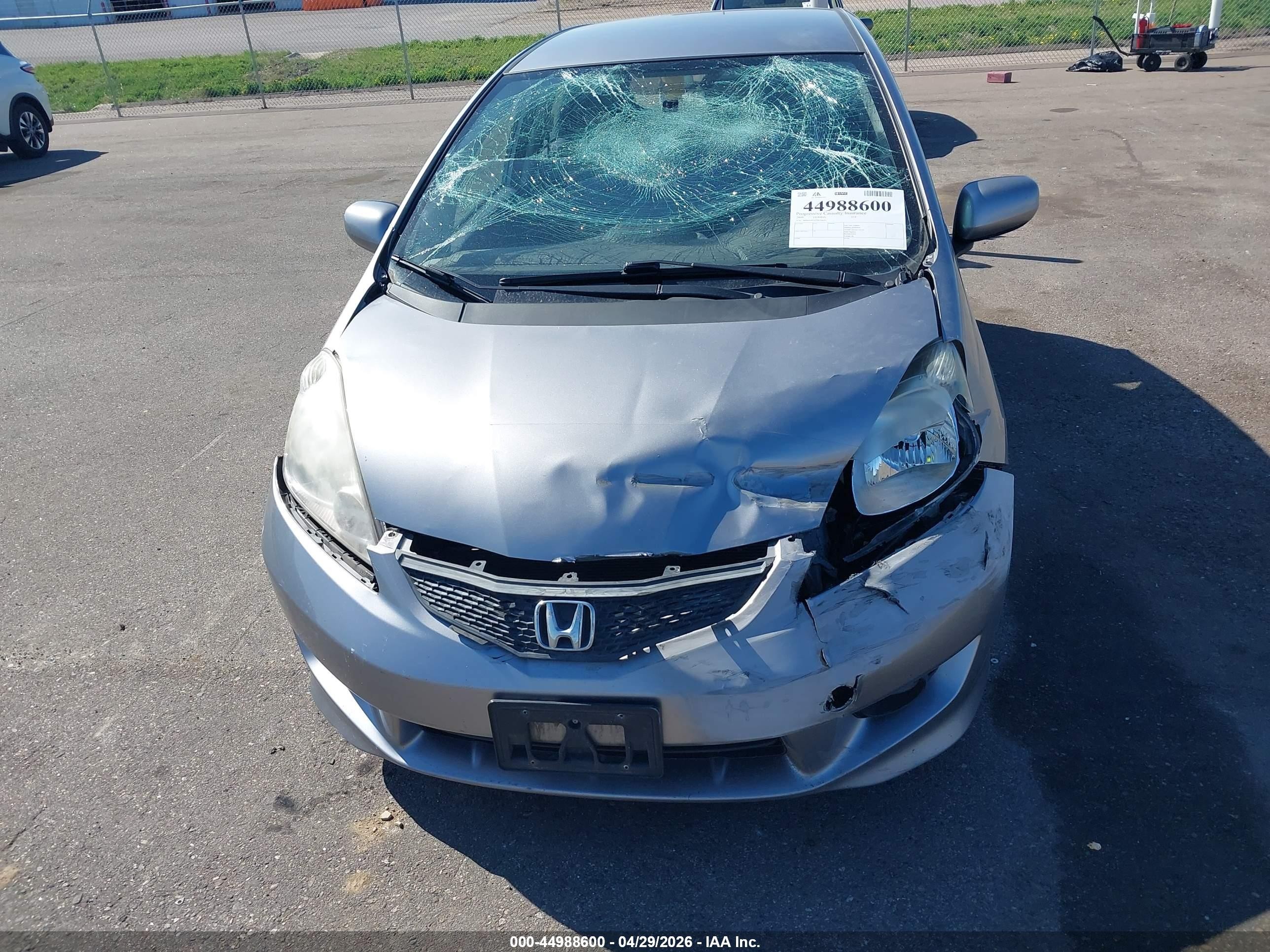2009 Honda Fit Sport Silver vin: JHMGE87429S056691