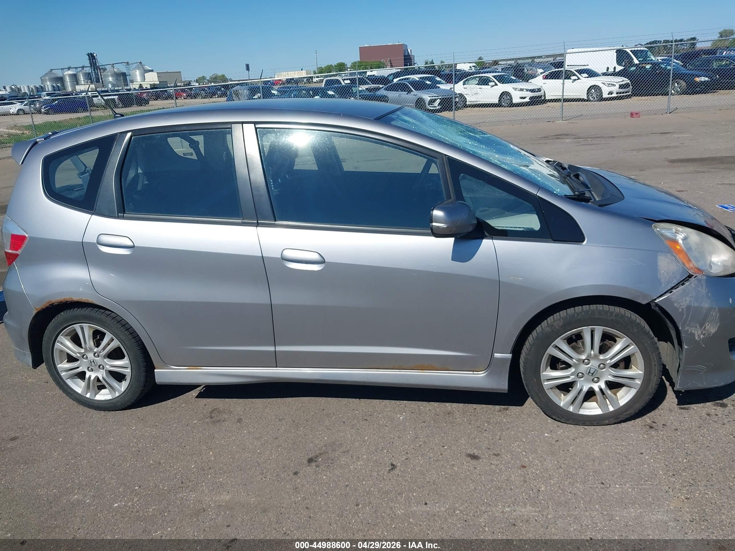 2009 Honda Fit Sport Silver vin: JHMGE87429S056691