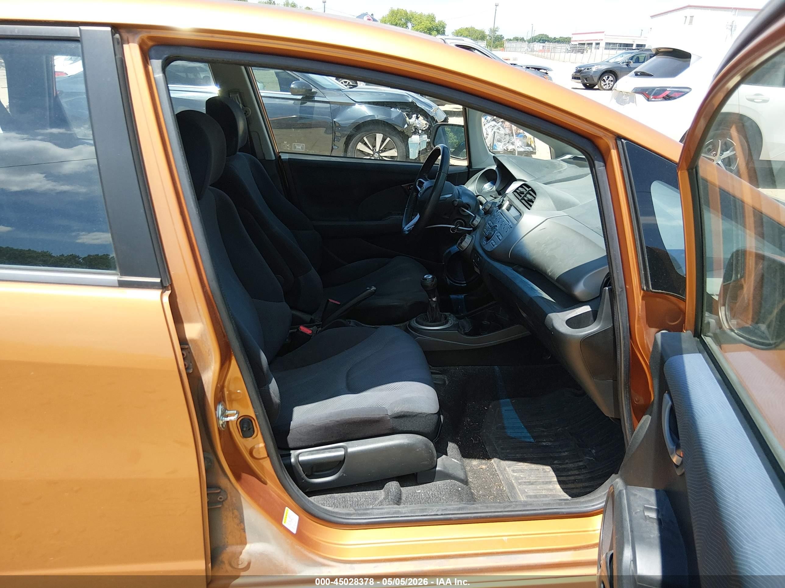 2009 Honda Fit Sport Orange vin: JHMGE87429S072485
