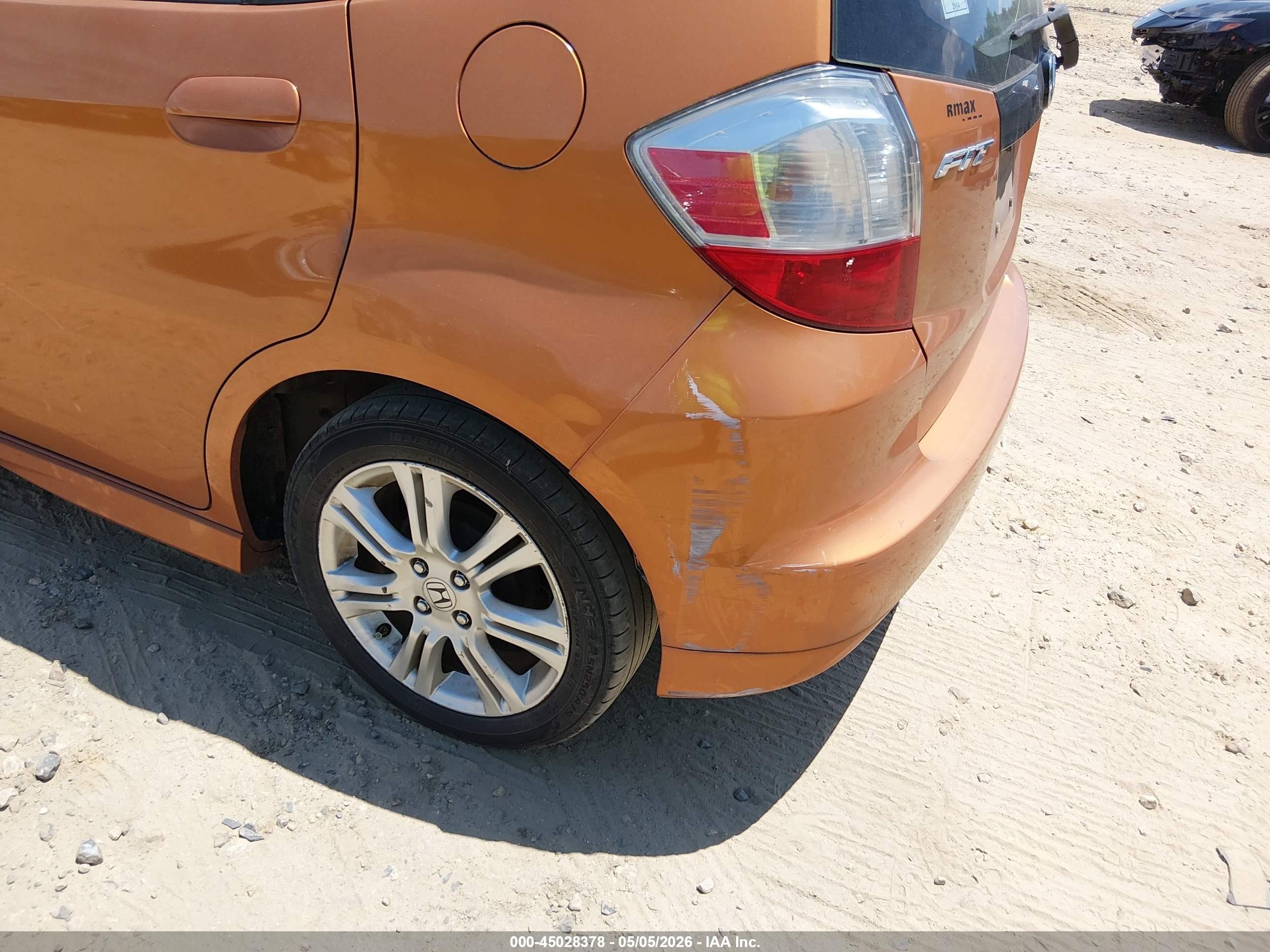 2009 Honda Fit Sport Orange vin: JHMGE87429S072485
