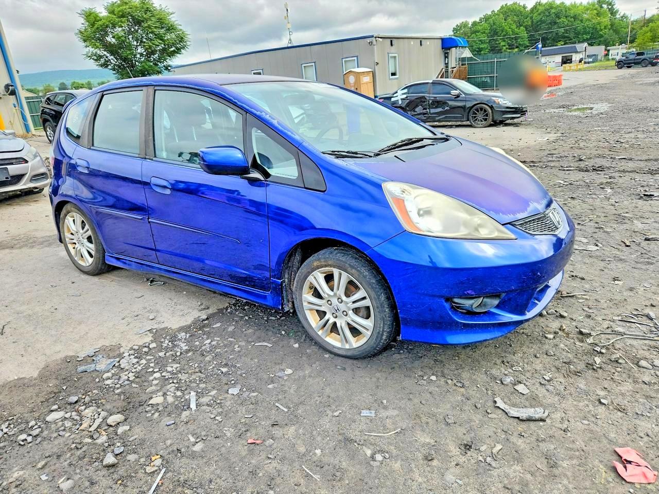 2009 Honda Fit Sport Blue vin: JHMGE87469S001046