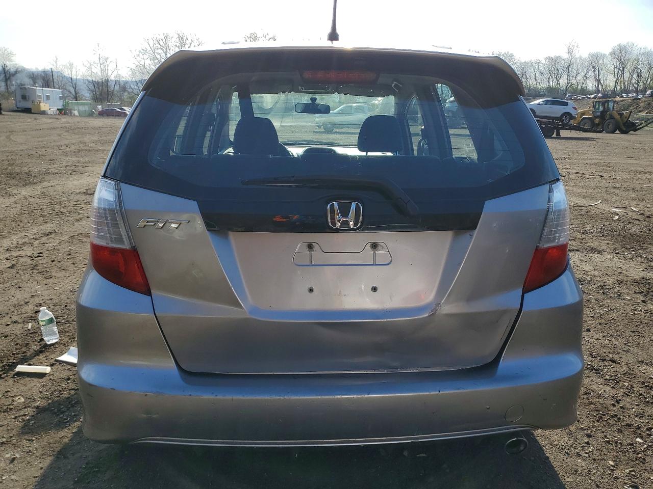2009 Honda Fit Sport Silver vin: JHMGE87469S006246