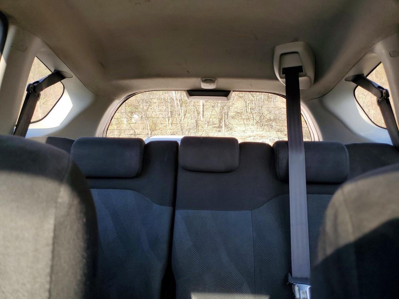 2009 Honda Fit Sport Silver vin: JHMGE87469S006246