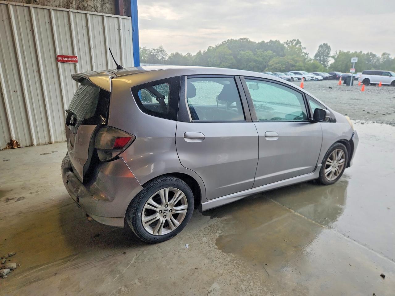 2009 Honda Fit Sport Gray vin: JHMGE87469S059058