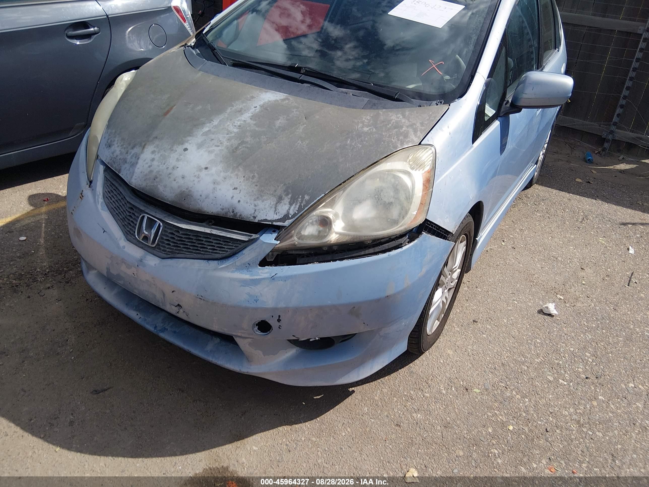 2009 Honda Fit Sport Gray vin: JHMGE874X9C004106