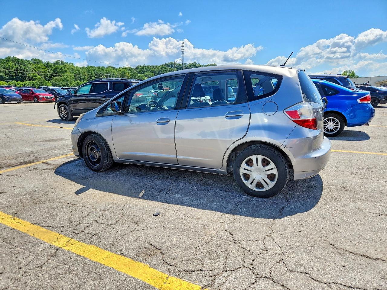 2009 Honda Fit Gray vin: JHMGE88229C002279