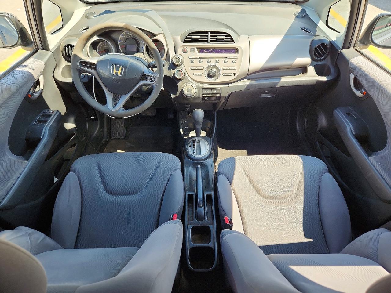 2009 Honda Fit Gray vin: JHMGE88229C002279