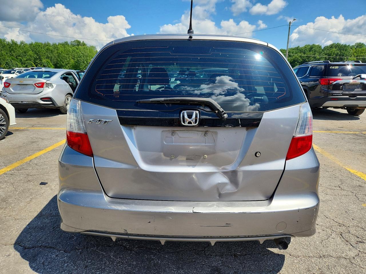 2009 Honda Fit Gray vin: JHMGE88229C002279