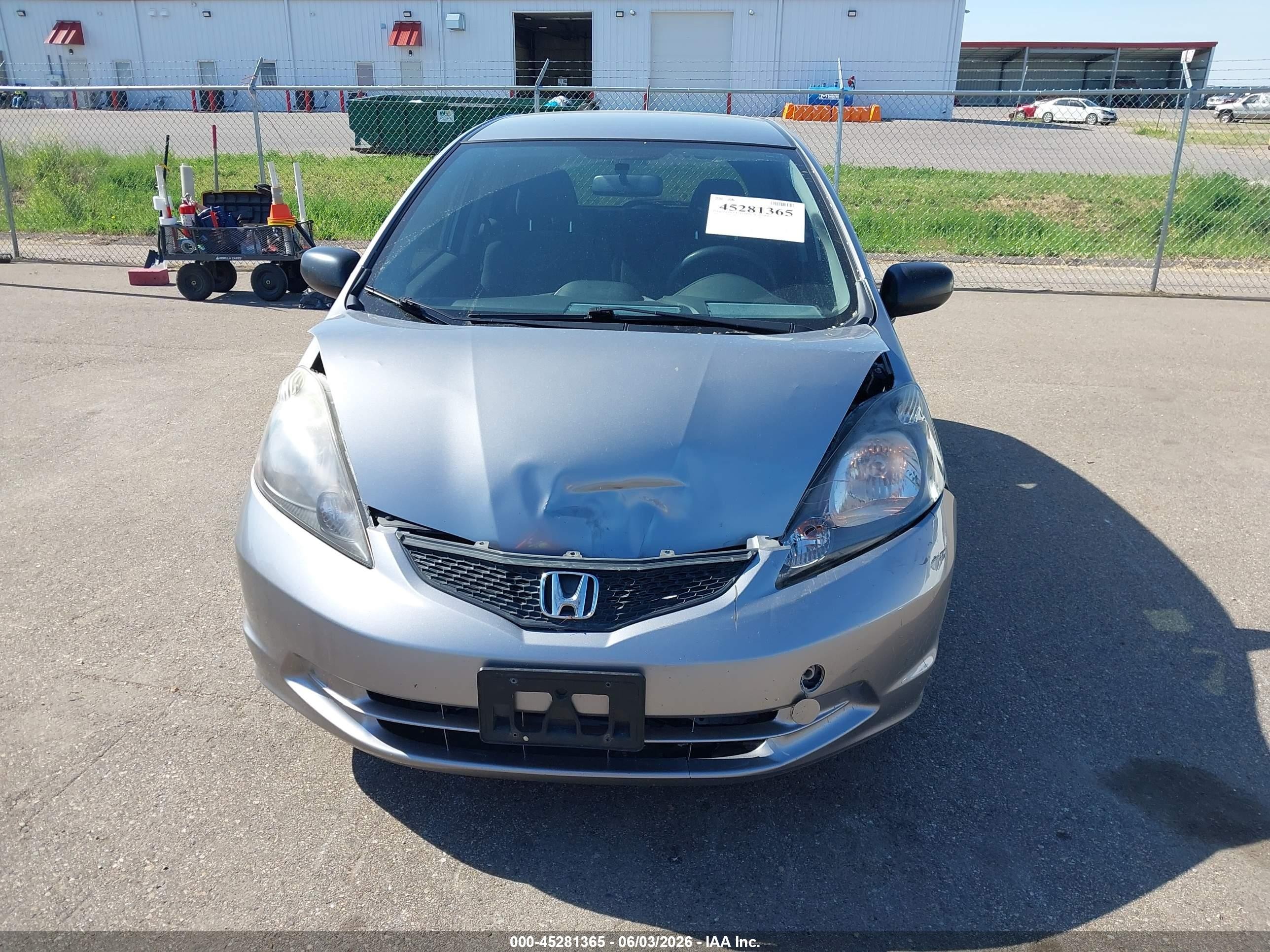 2009 Honda Fit   Silver vin: JHMGE88229S005740