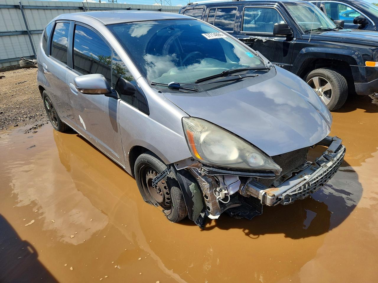 2009 Honda Fit Silver vin: JHMGE88229S006161