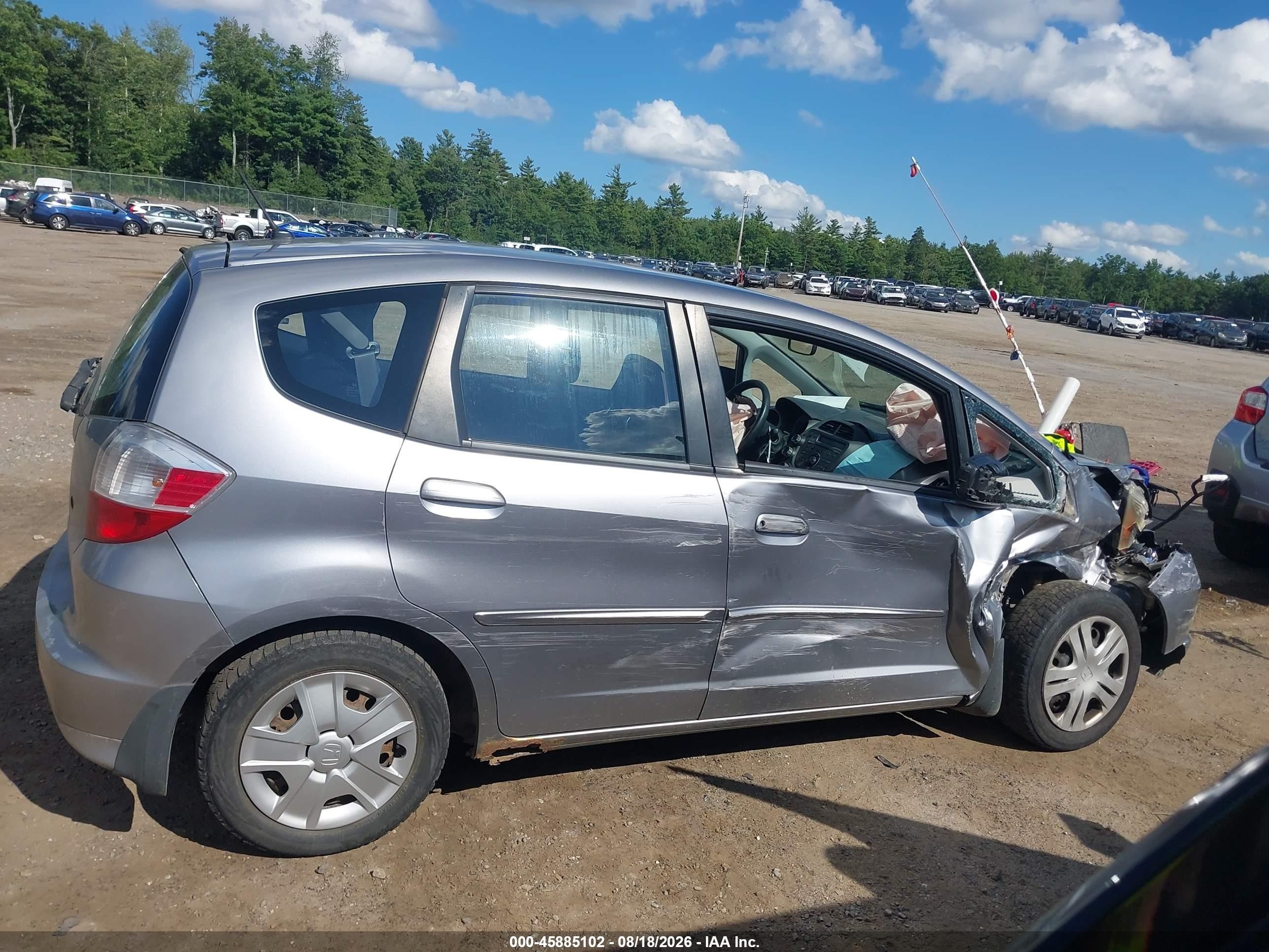 2009 Honda Fit   Silver vin: JHMGE88229S018987
