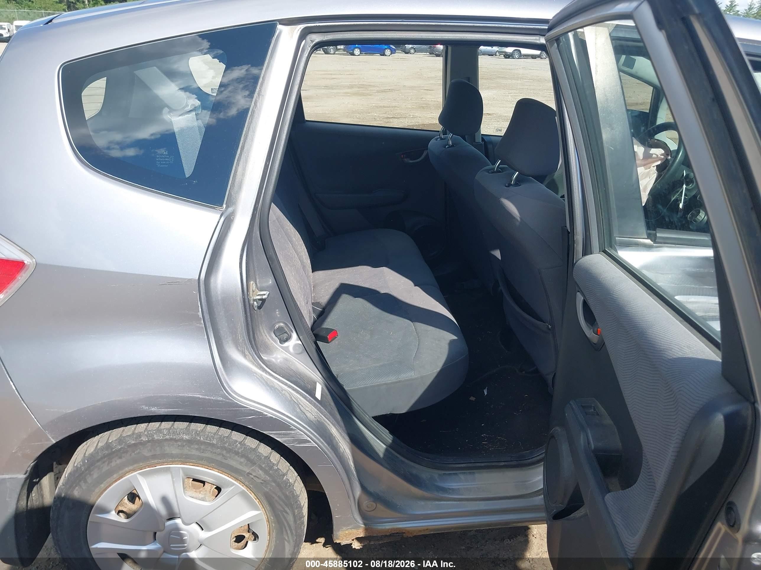 2009 Honda Fit   Silver vin: JHMGE88229S018987
