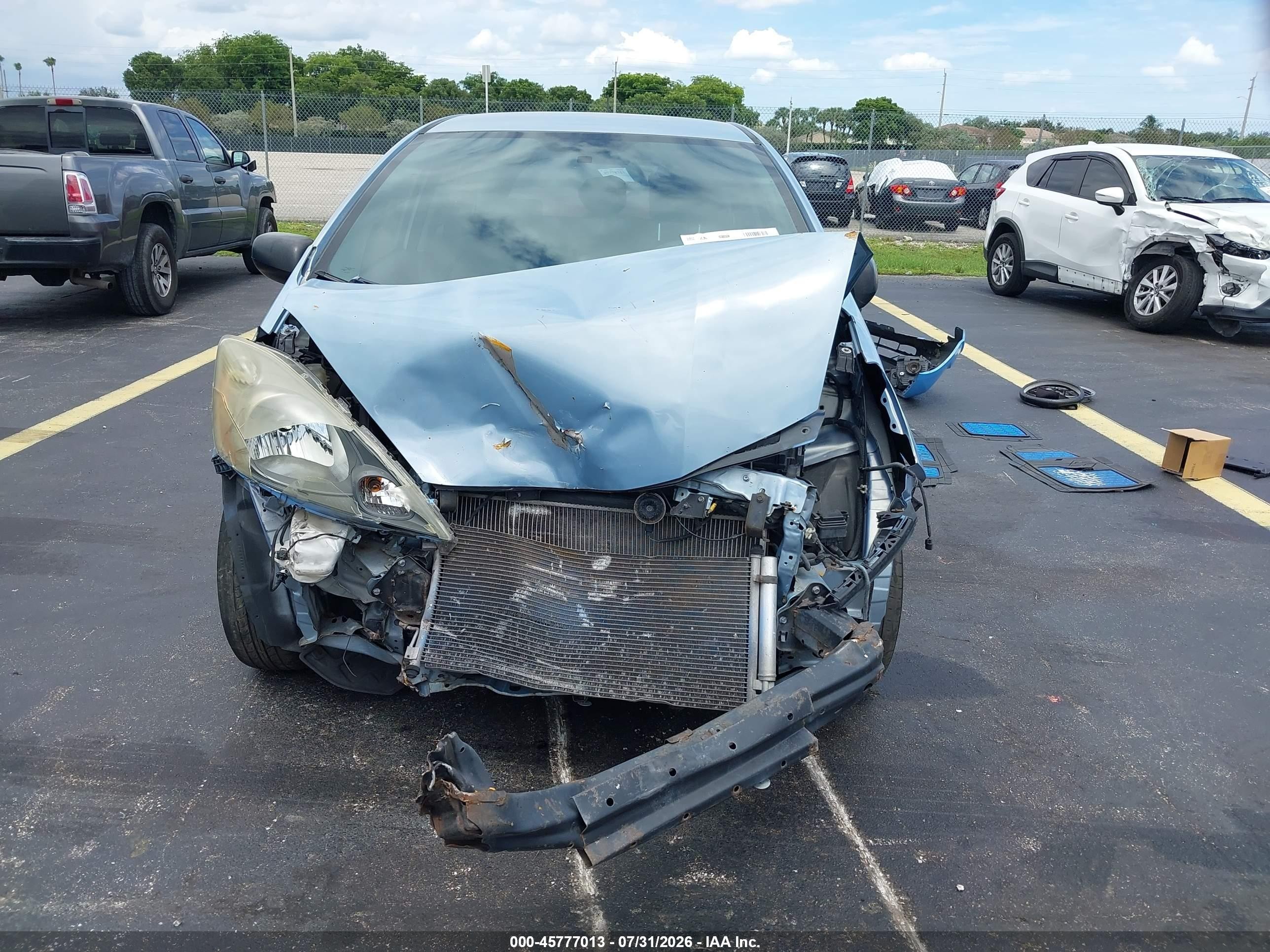 2009 Honda Fit Blue vin: JHMGE88259C005774