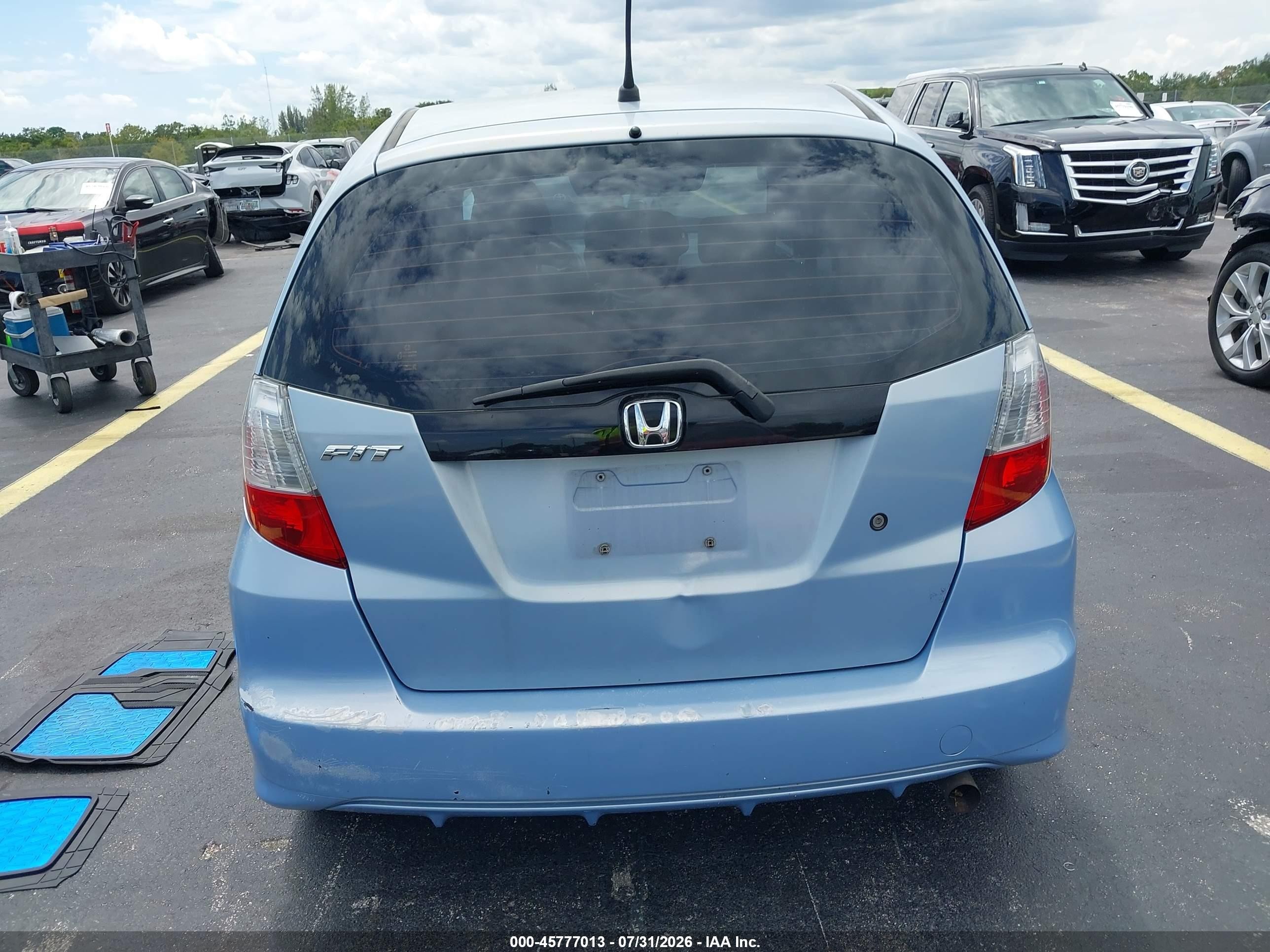 2009 Honda Fit Blue vin: JHMGE88259C005774