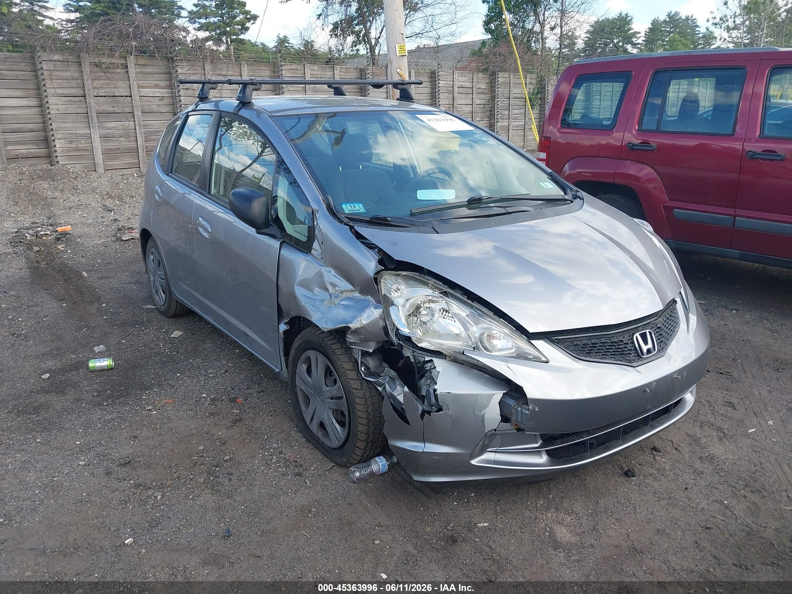 2009 Honda Fit   Silver vin: JHMGE88259S074454