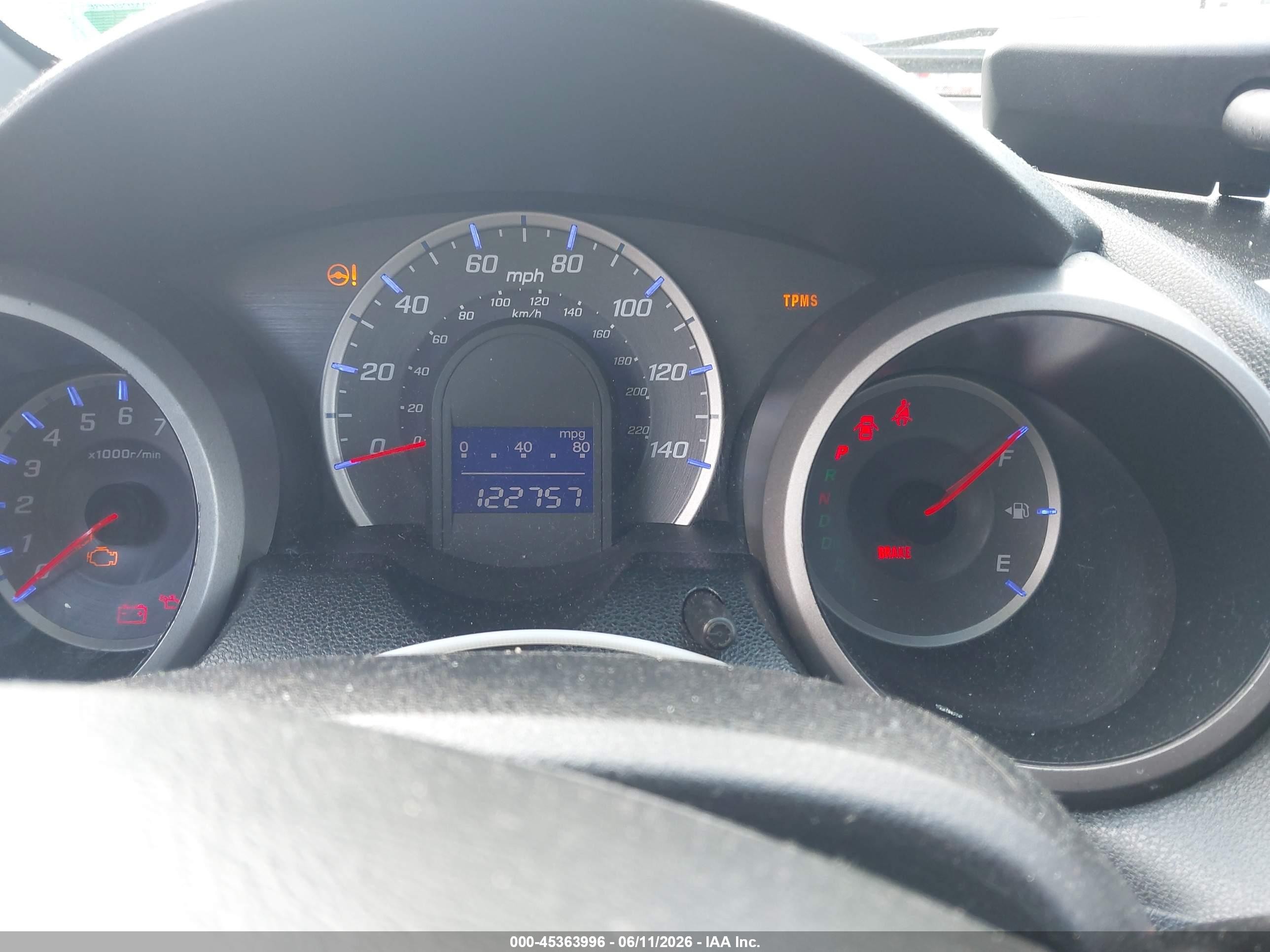 2009 Honda Fit   Silver vin: JHMGE88259S074454