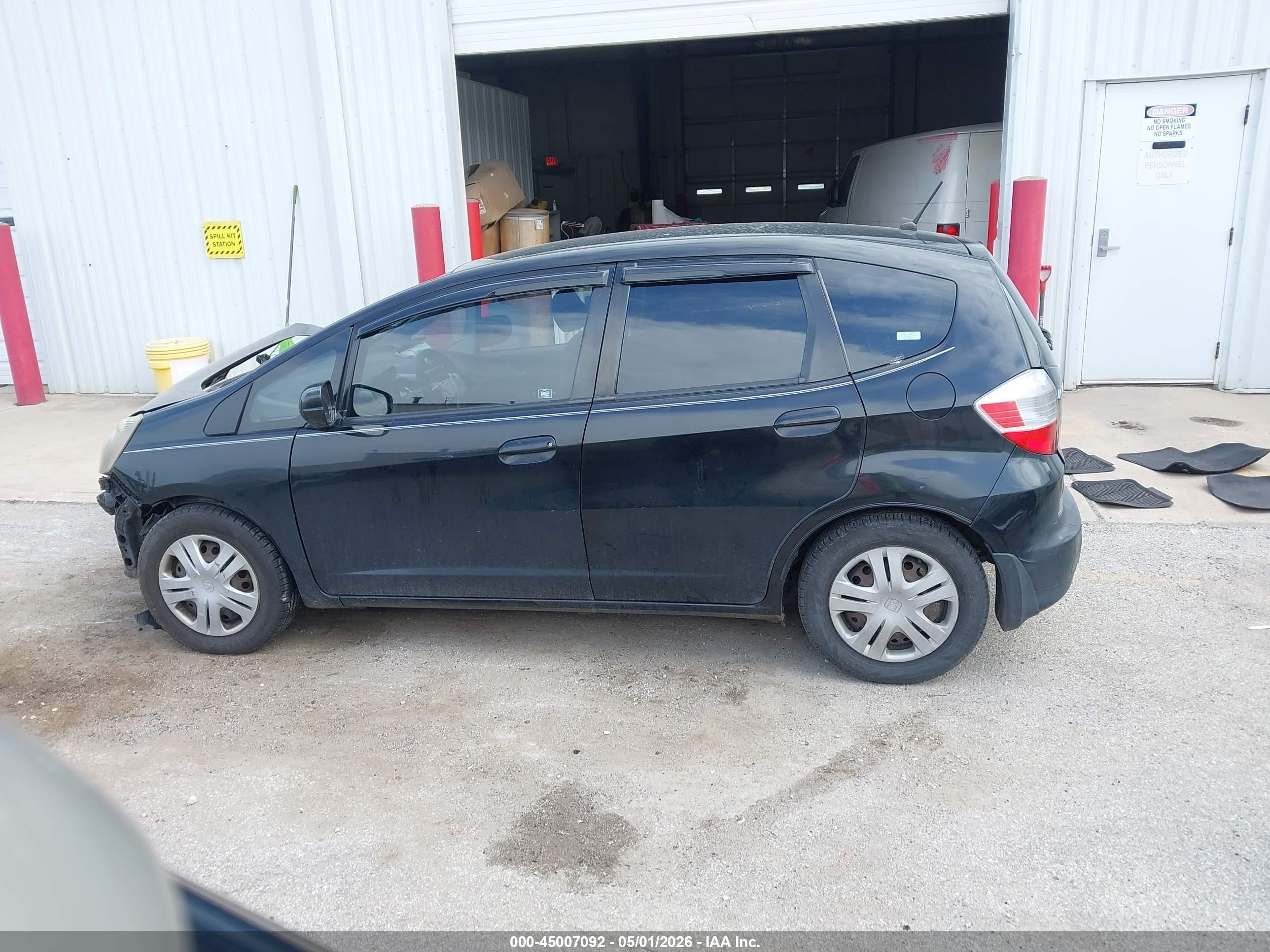 2009 Honda Fit   Black vin: JHMGE88269S002341