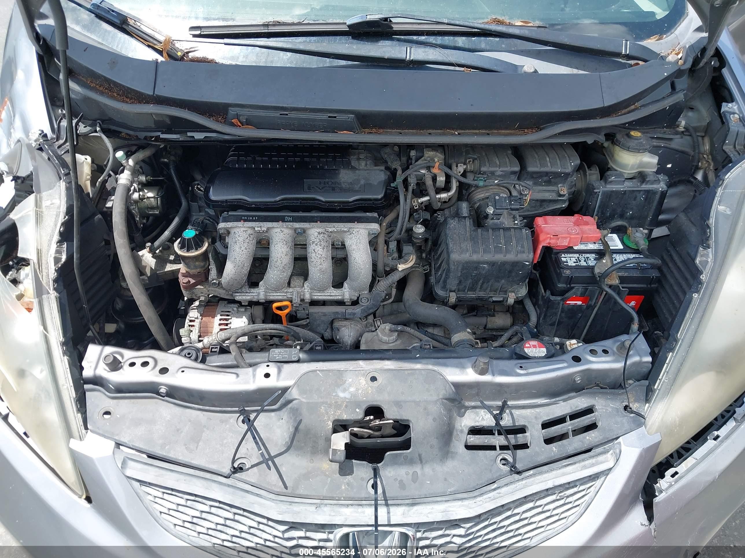 2009 Honda Fit   Silver vin: JHMGE88269S022394