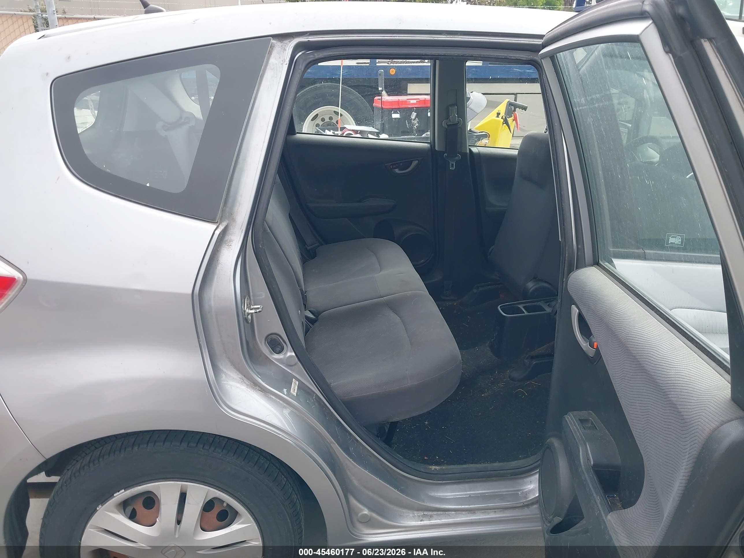 2009 Honda Fit   Gray vin: JHMGE88279C002052