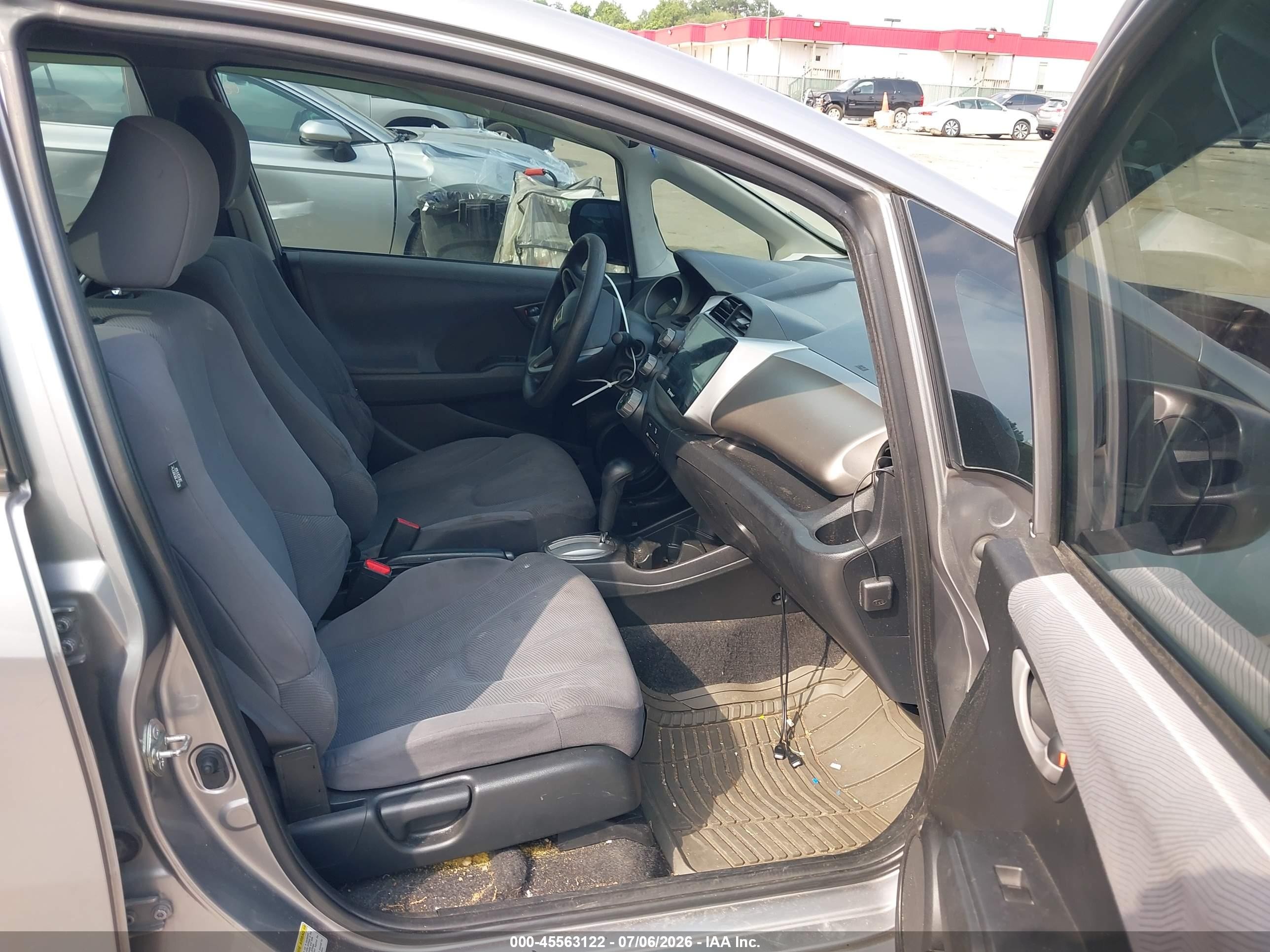 2009 Honda Fit   Gray vin: JHMGE88289S057583