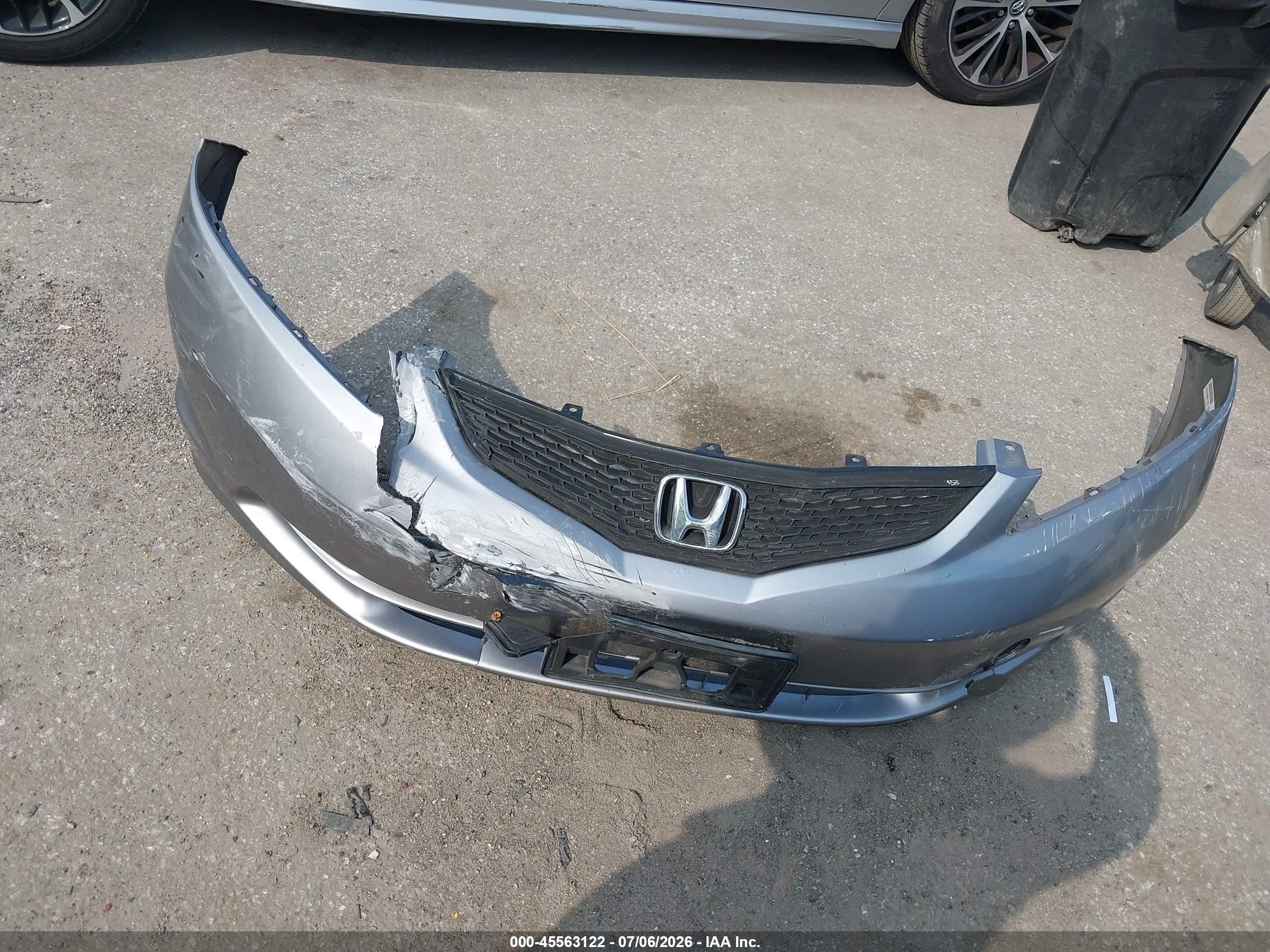 2009 Honda Fit   Gray vin: JHMGE88289S057583