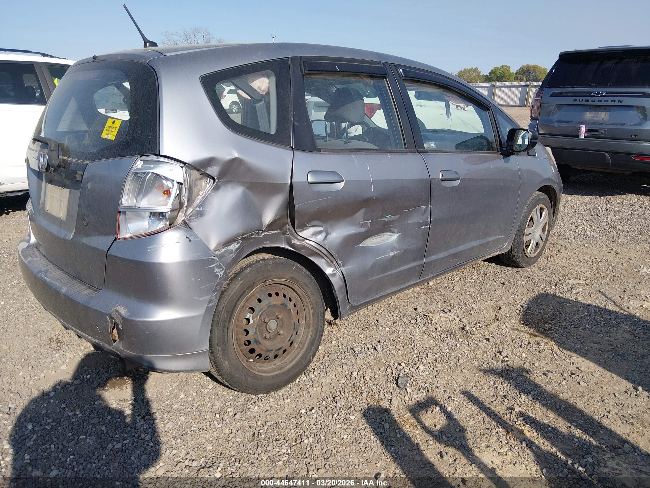 2009 Honda Fit   Silver vin: JHMGE88289S069832