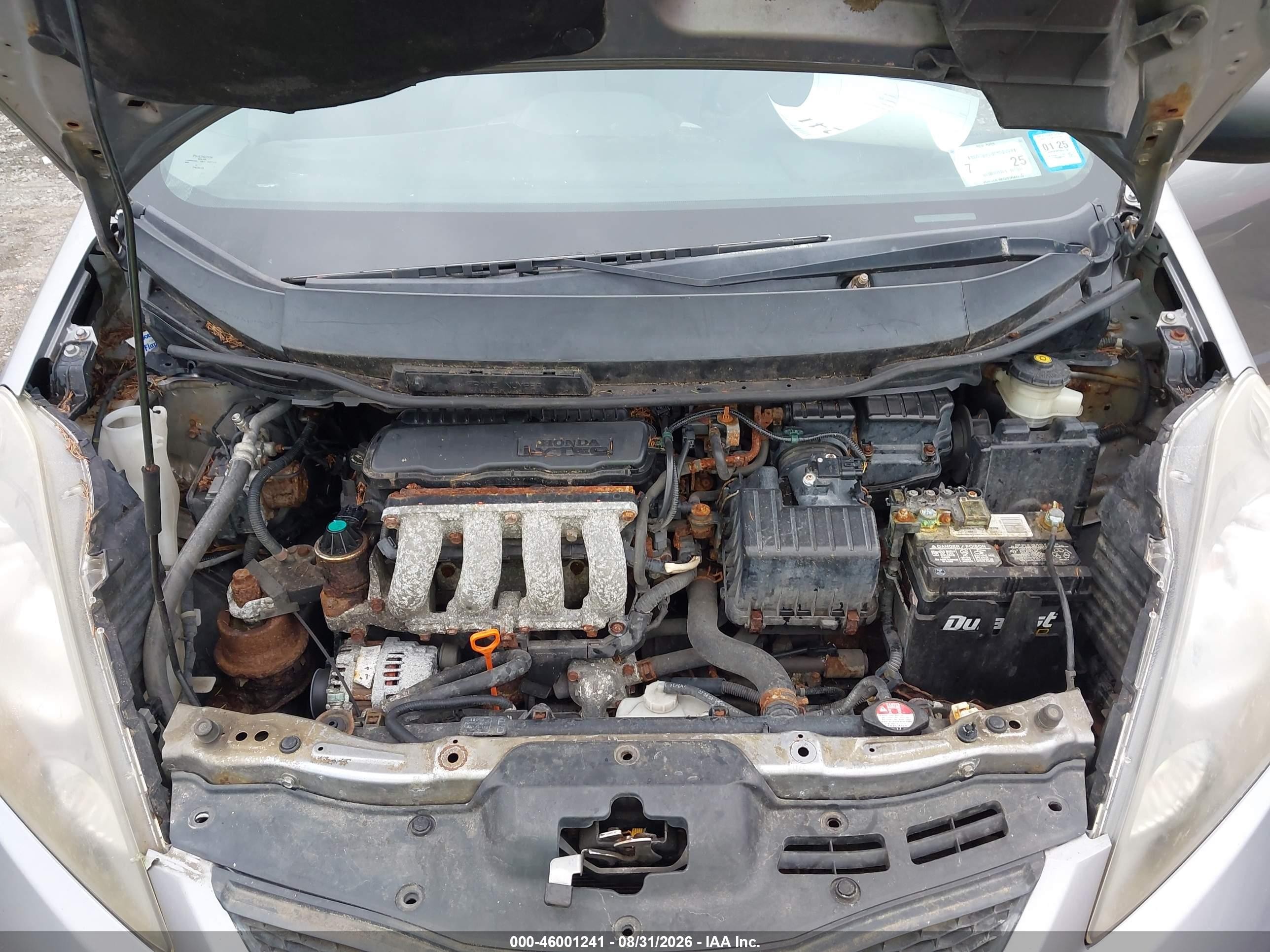 2009 Honda Fit   Silver vin: JHMGE88299S015651