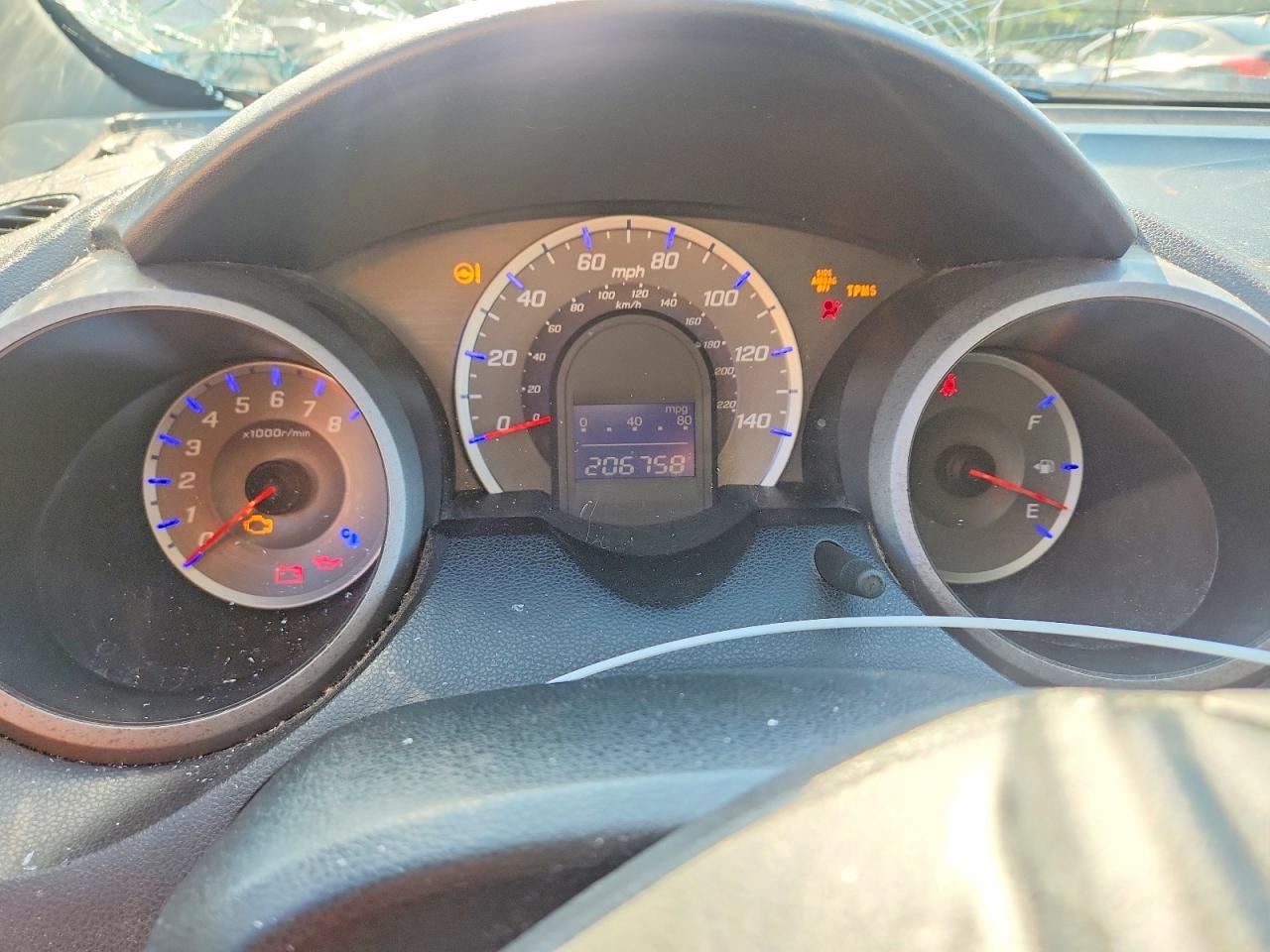 2009 Honda Fit White vin: JHMGE88299S021921