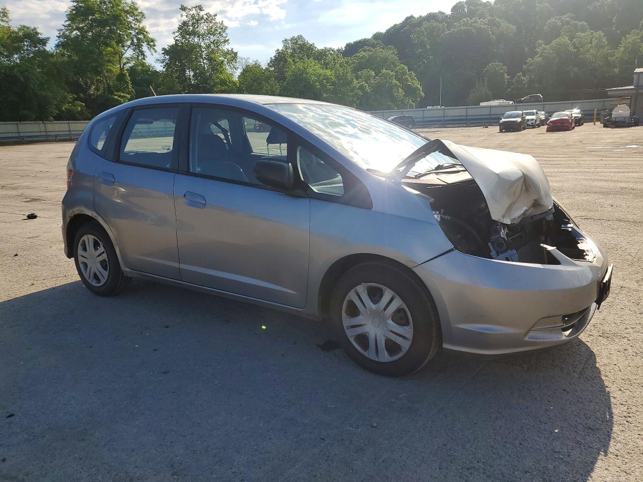 2009 Honda Fit Silver vin: JHMGE88299S043949