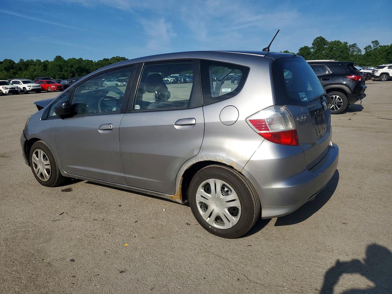 2009 Honda Fit Silver vin: JHMGE88299S043949