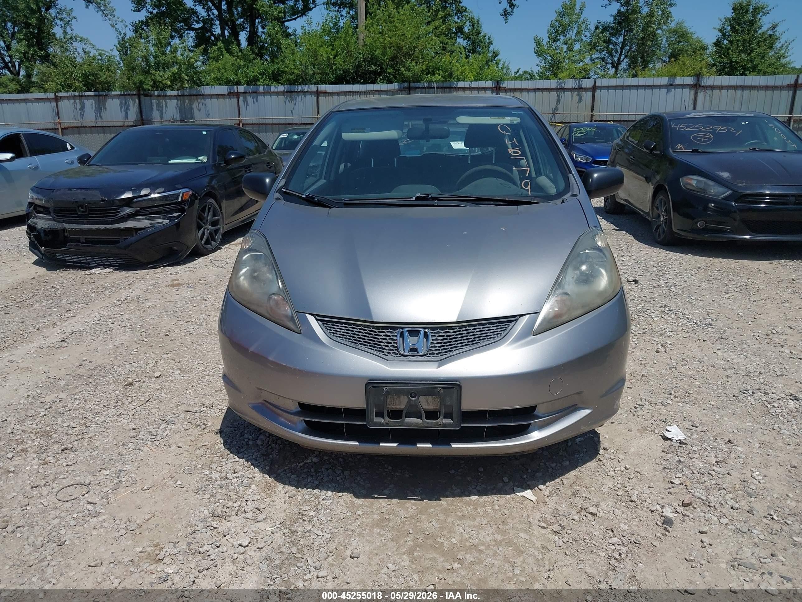 2009 Honda Fit   Silver vin: JHMGE88299S045779