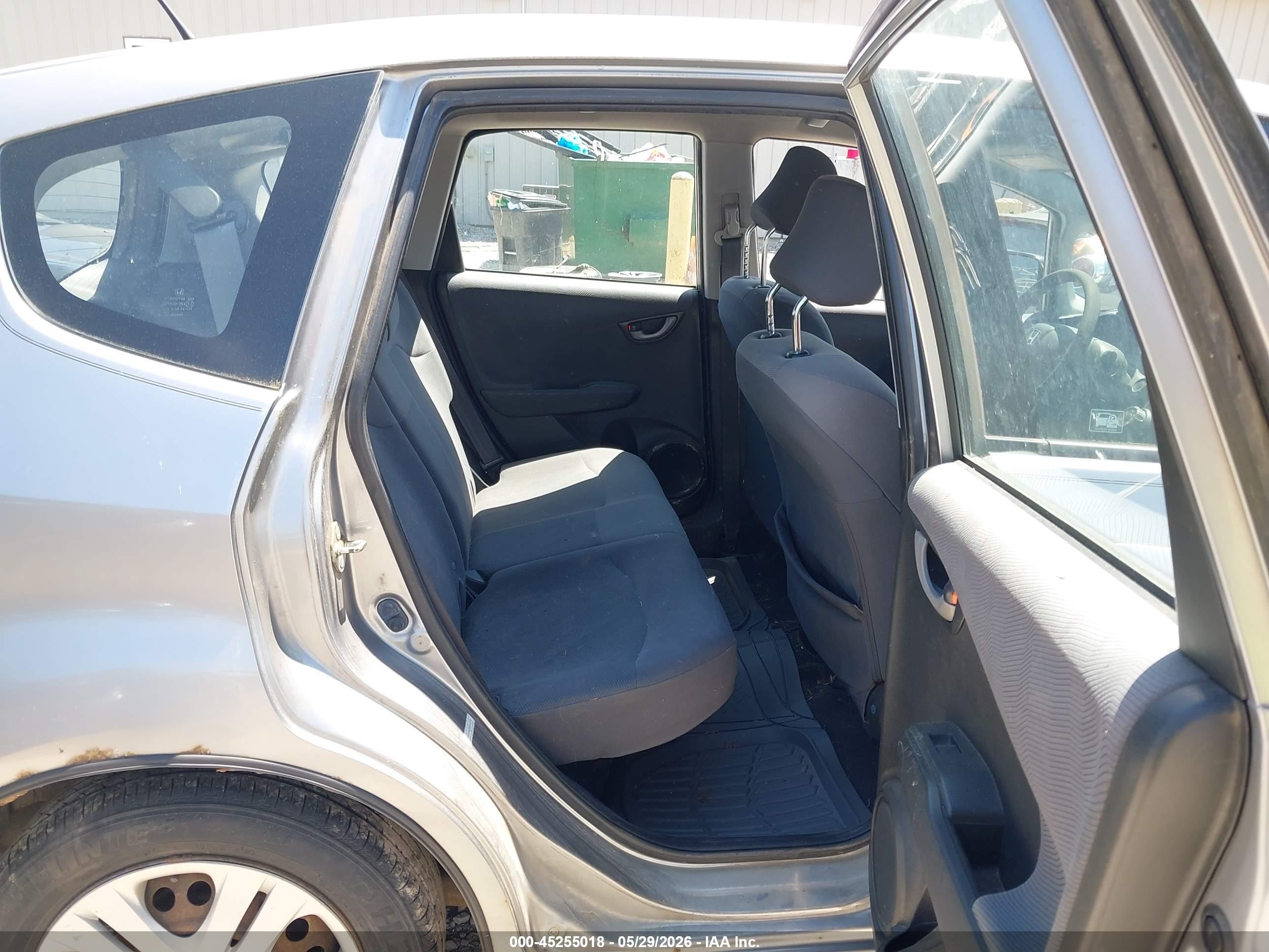 2009 Honda Fit   Silver vin: JHMGE88299S045779