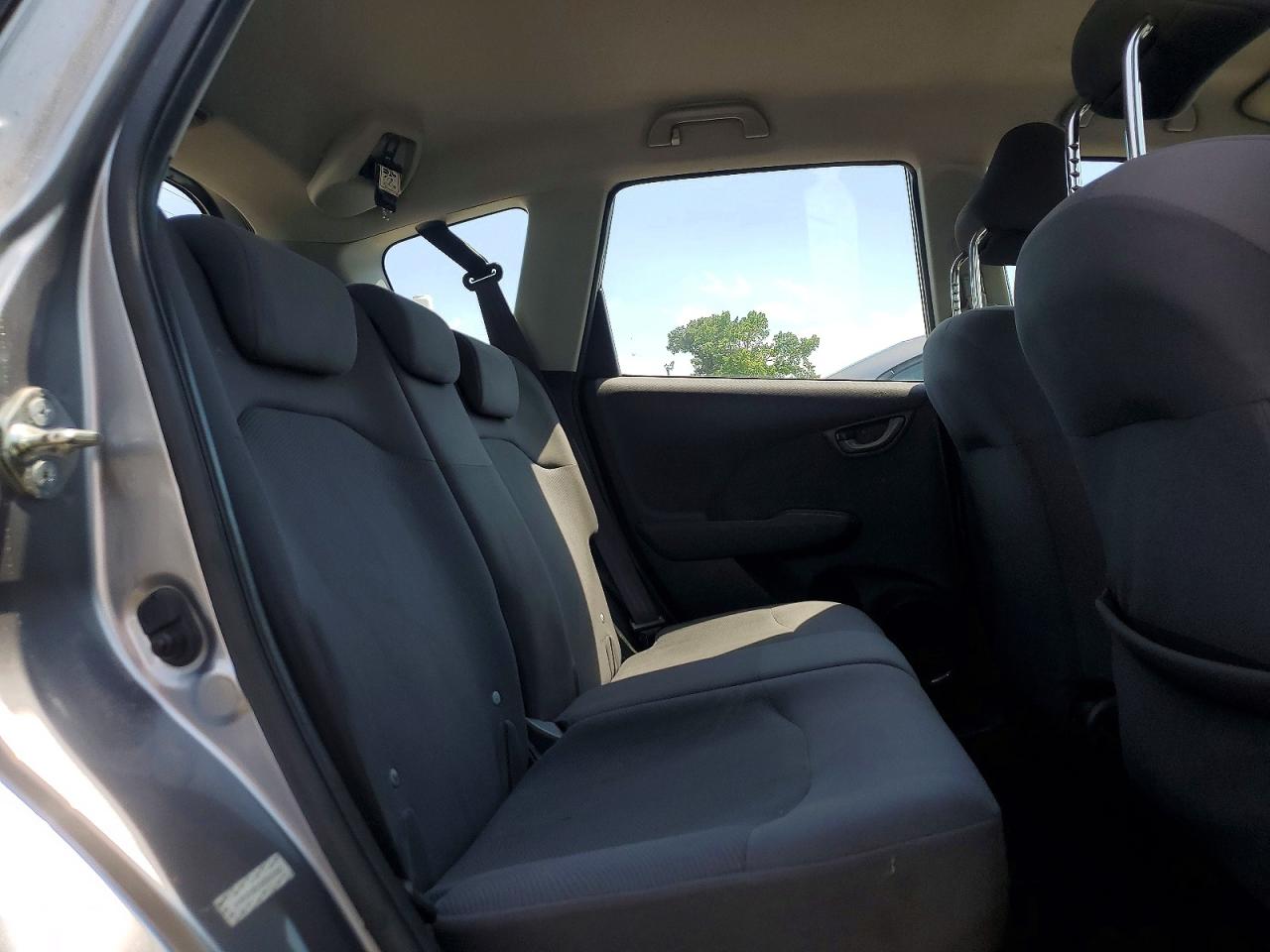 2009 Honda Fit Charcoal vin: JHMGE882X9S006568
