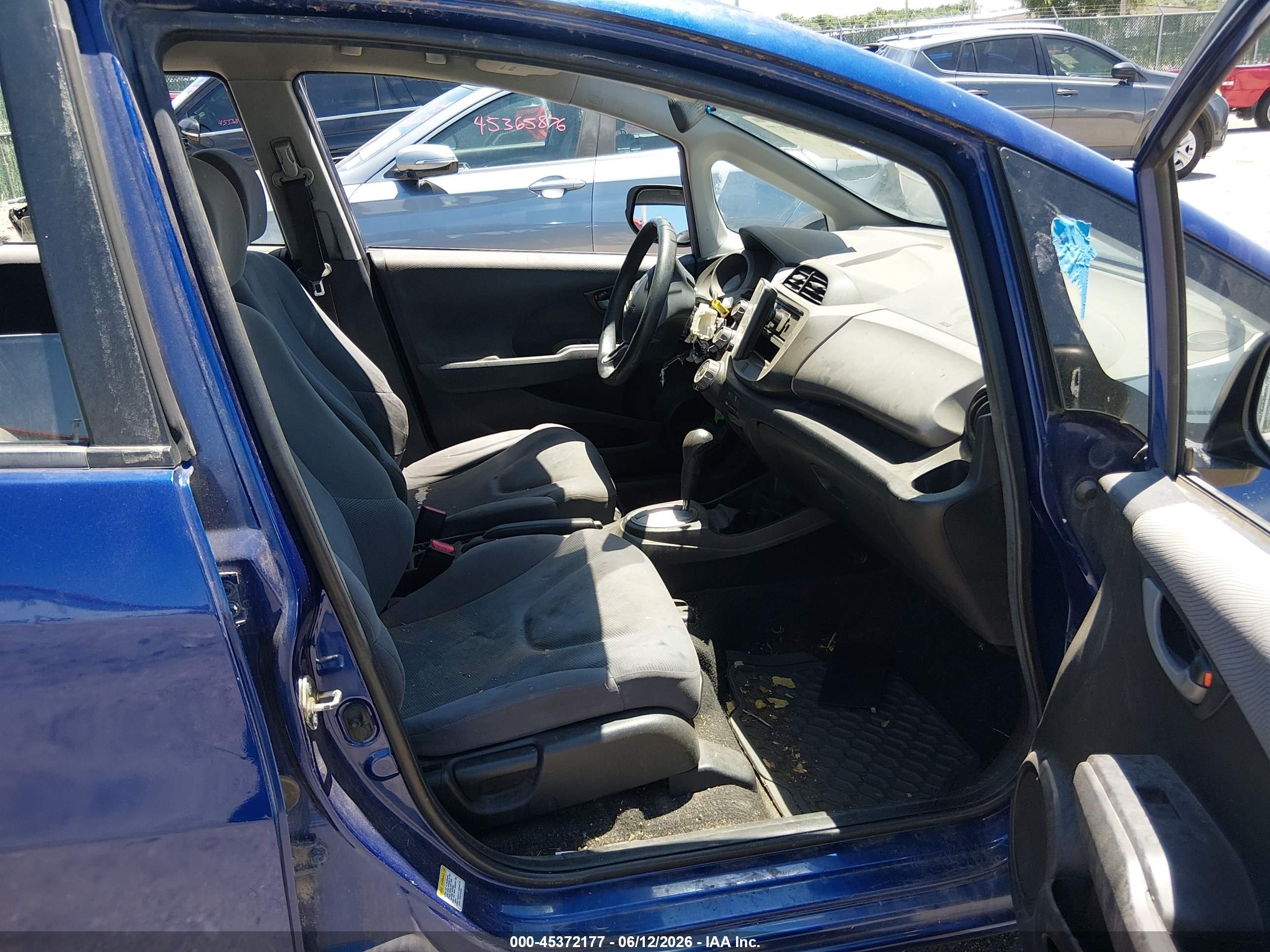2009 Honda Fit   Синий vin: JHMGE882X9S051896