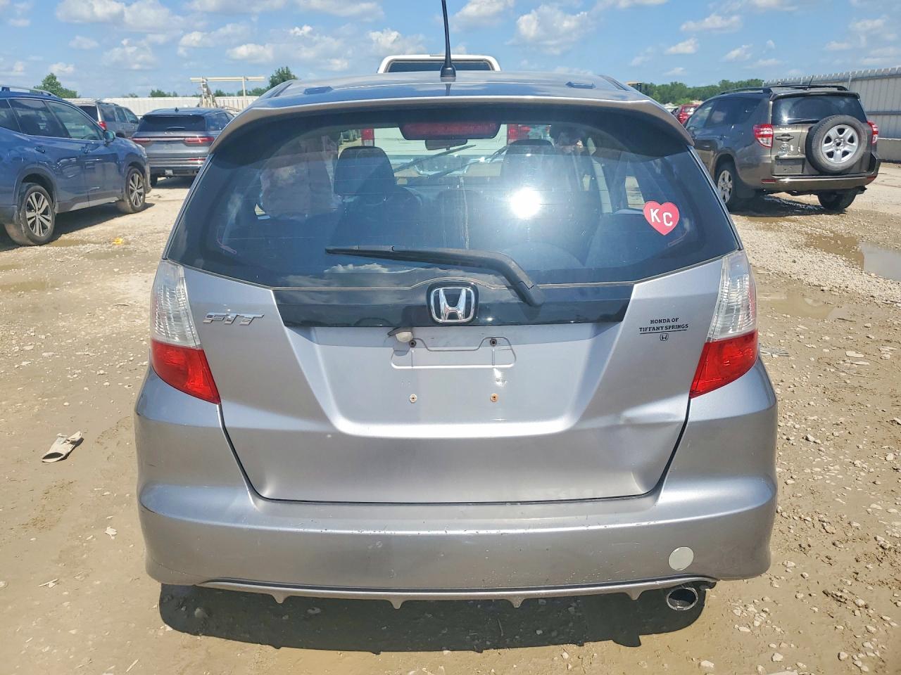 2009 Honda Fit Sport Silver vin: JHMGE88409S010520
