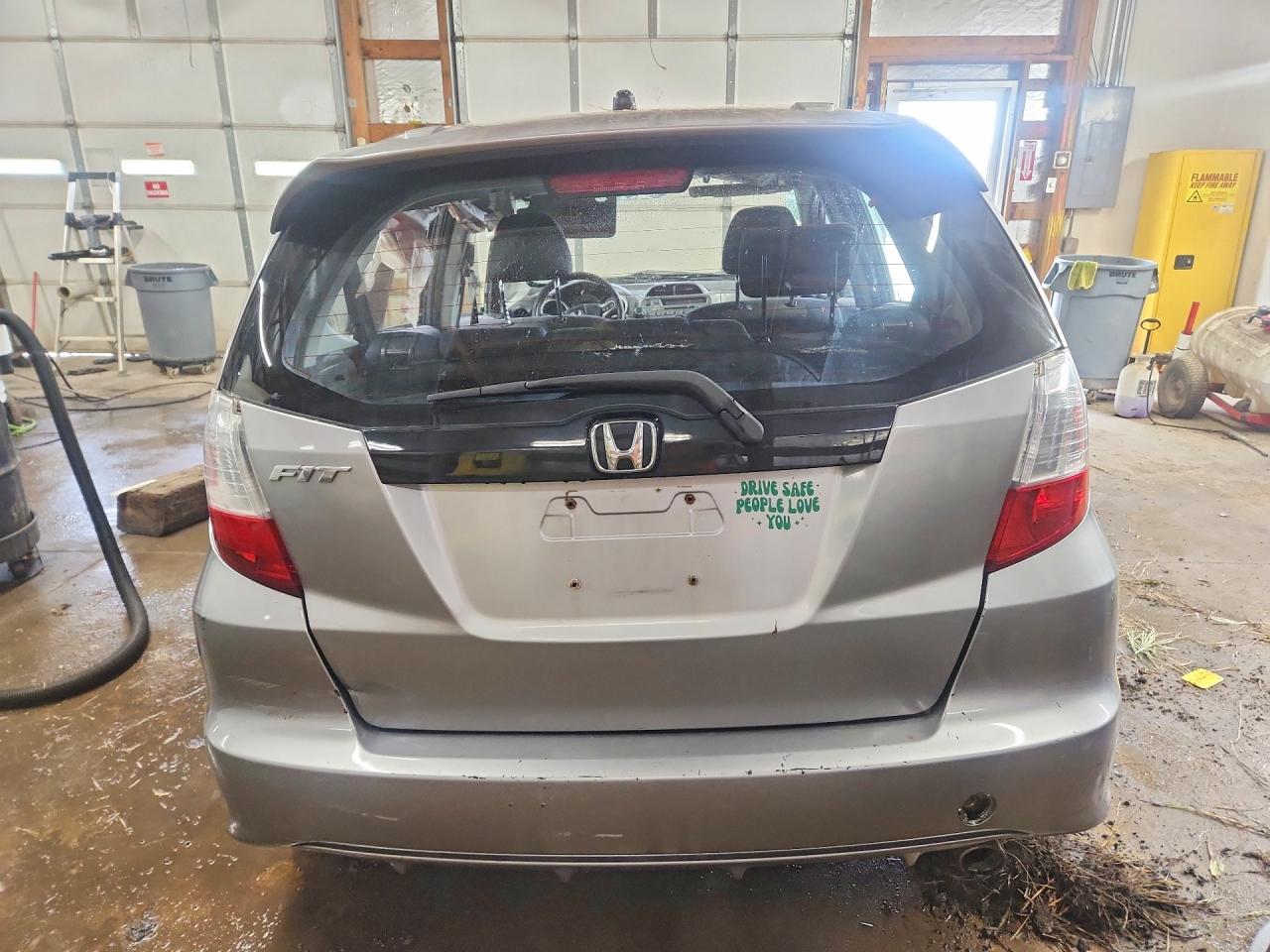 2009 Honda Fit Sport Silver vin: JHMGE88409S029391