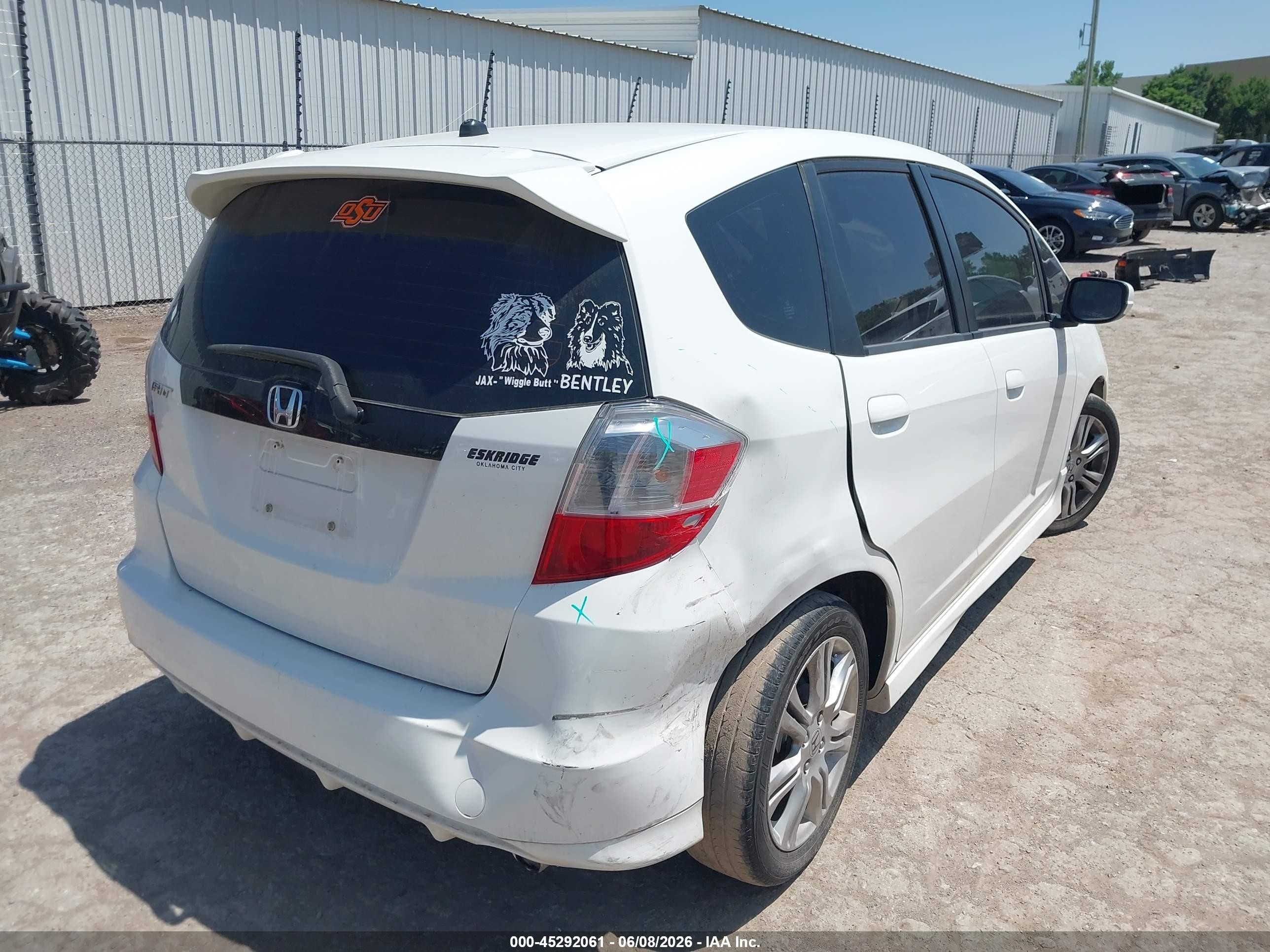 2009 Honda Fit Sport White vin: JHMGE88419C001142