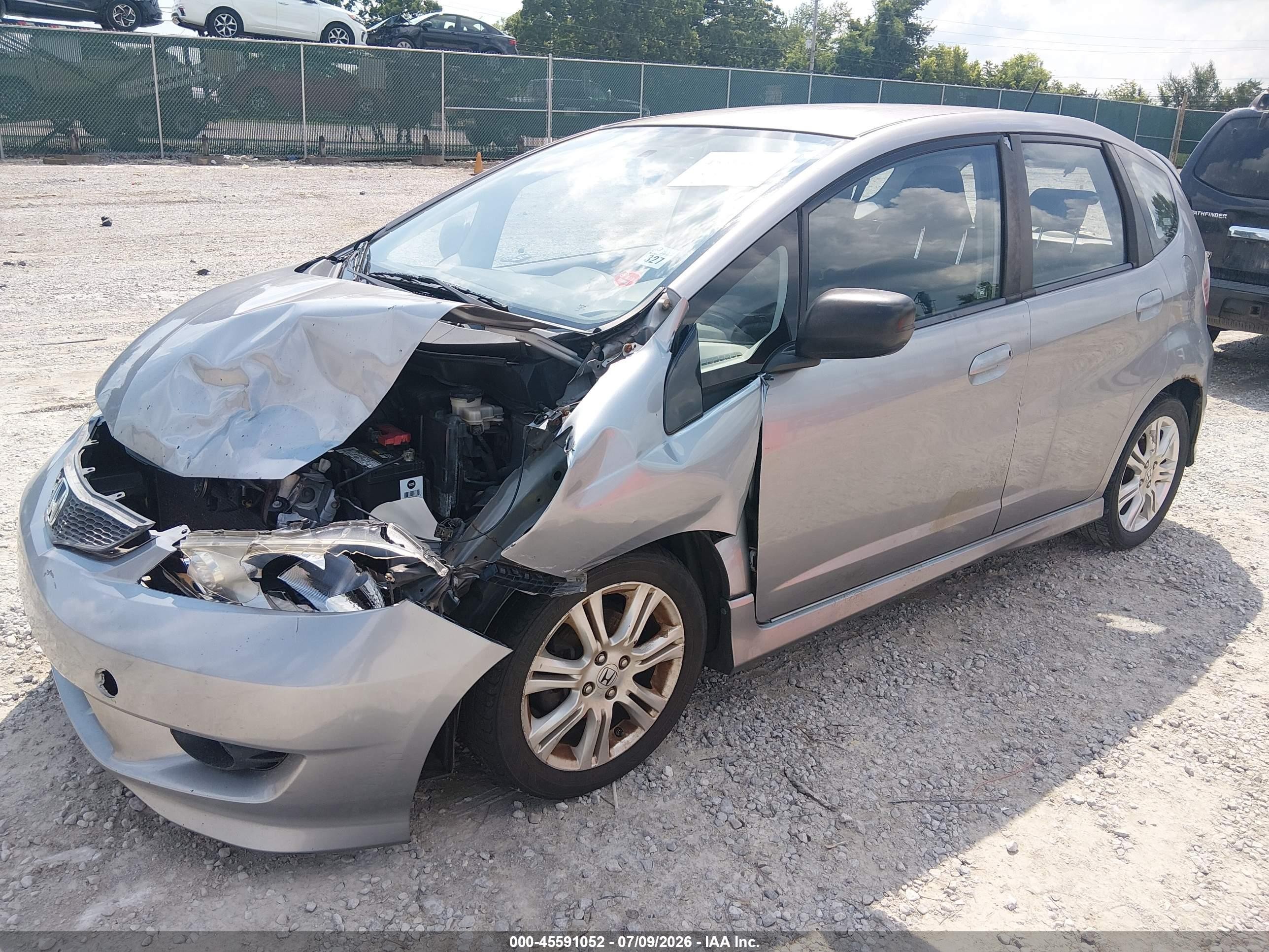 2009 Honda Fit Sport Silver vin: JHMGE88419S037919