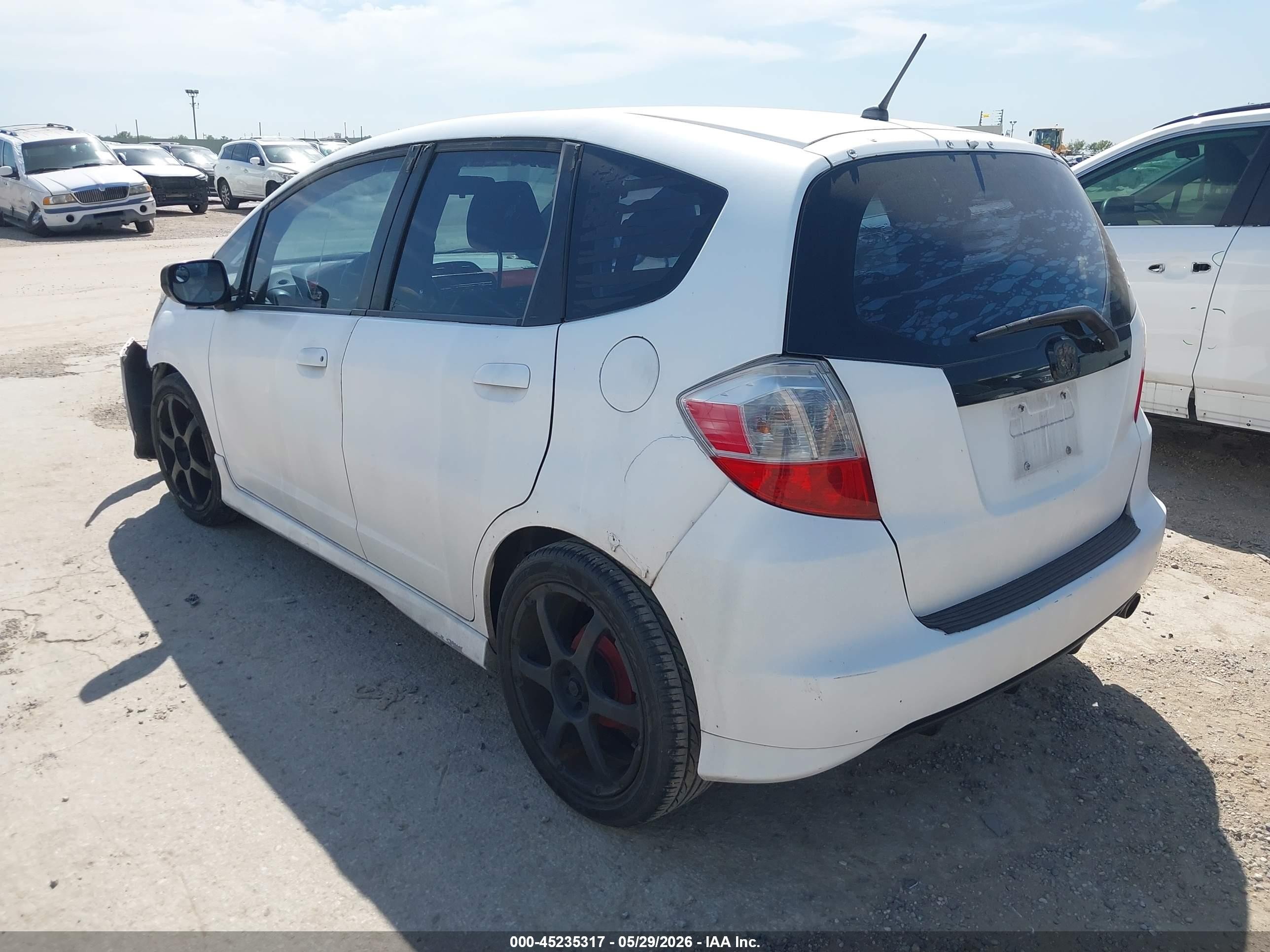 2009 Honda Fit Sport White vin: JHMGE88419S069401