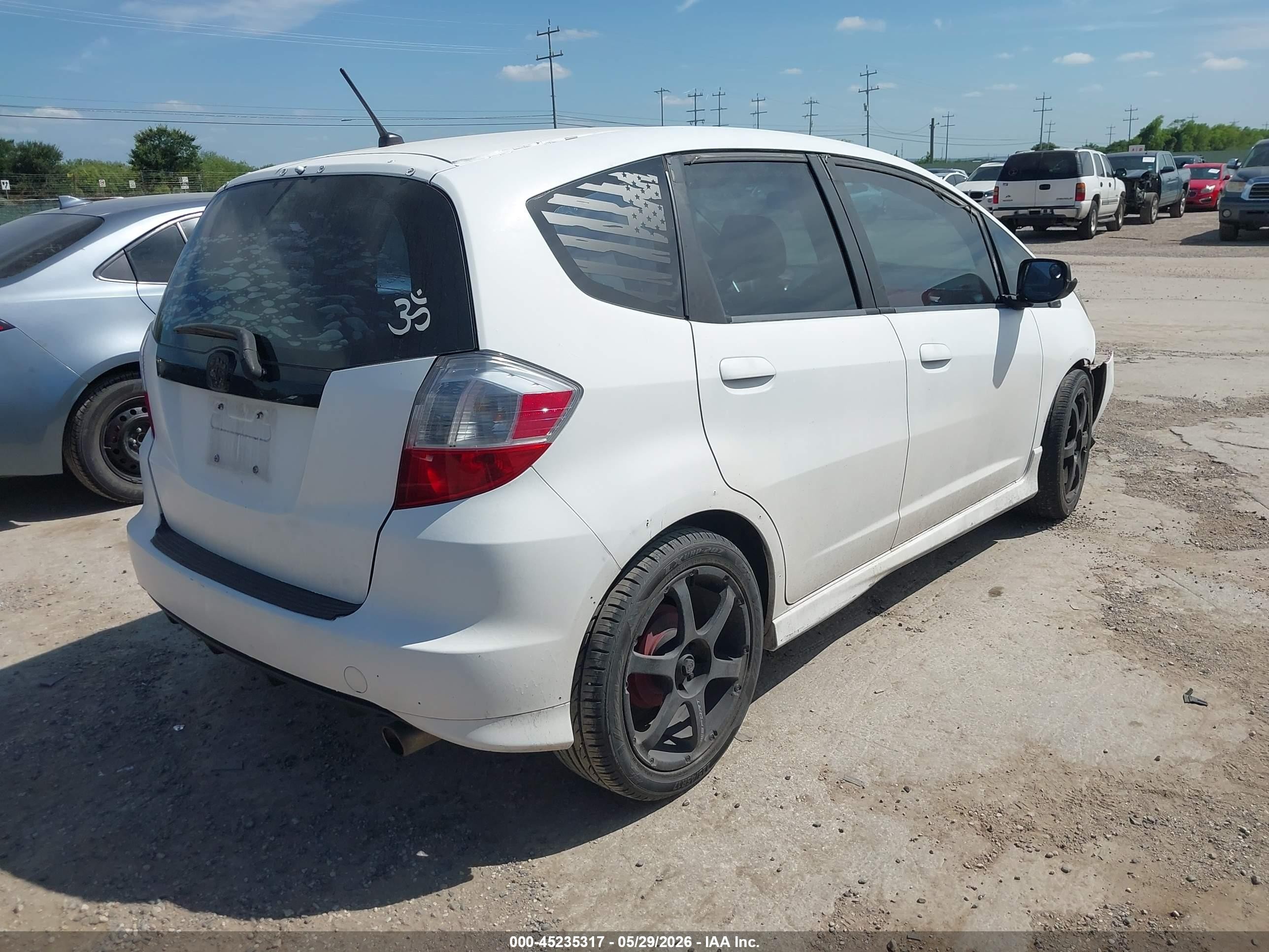 2009 Honda Fit Sport White vin: JHMGE88419S069401