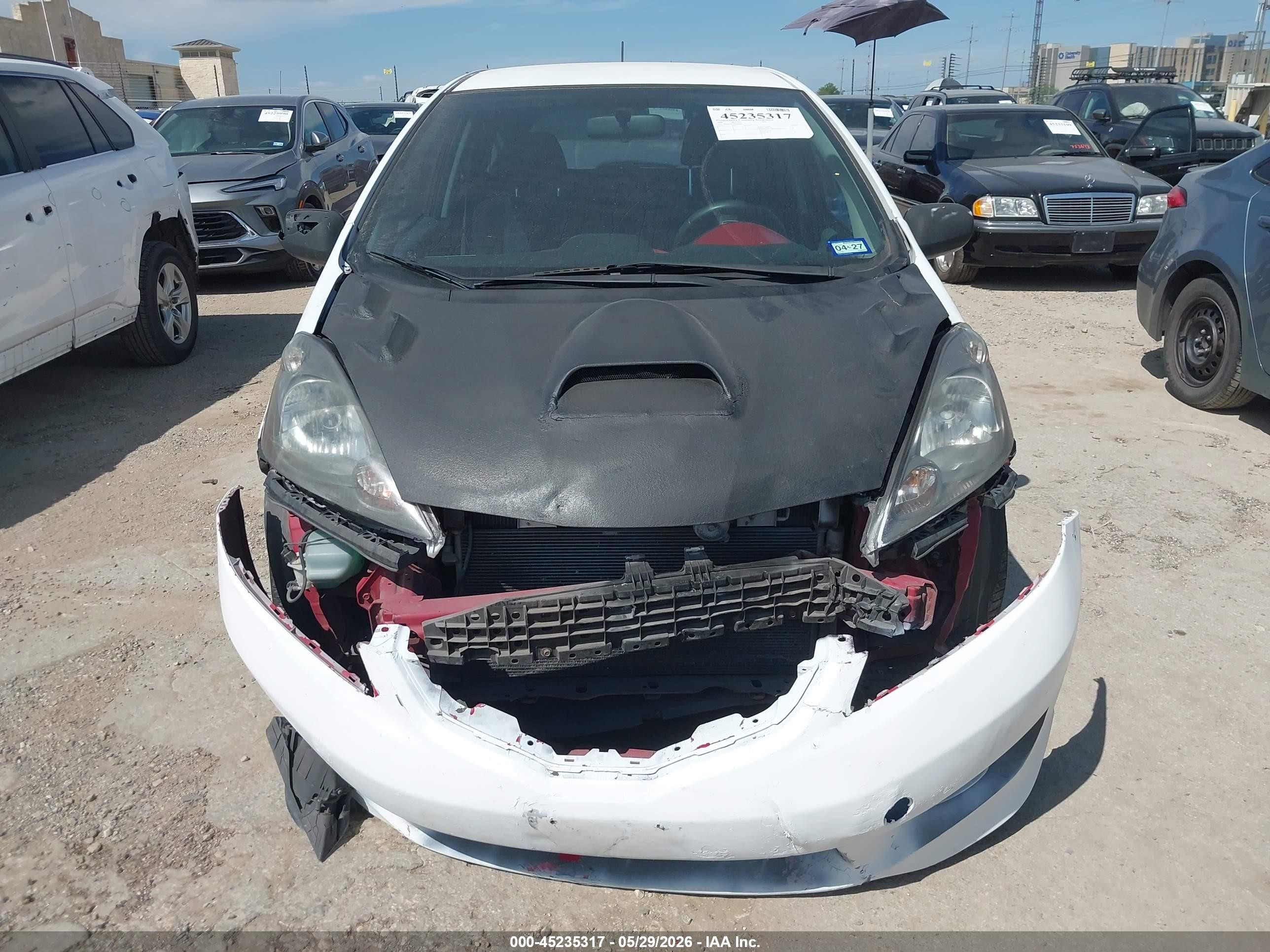 2009 Honda Fit Sport White vin: JHMGE88419S069401