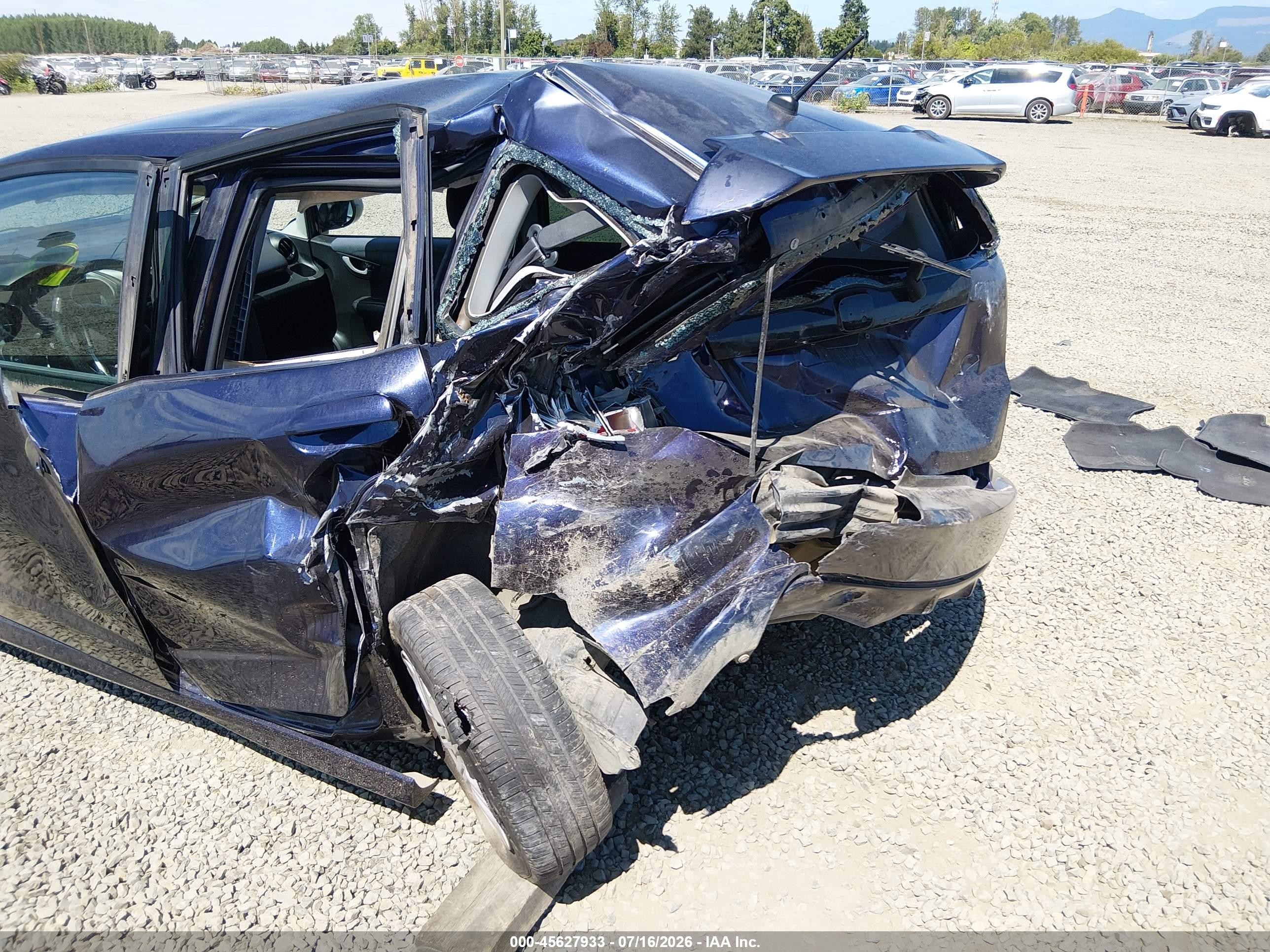 2009 Honda Fit Sport Blue vin: JHMGE88429S011233