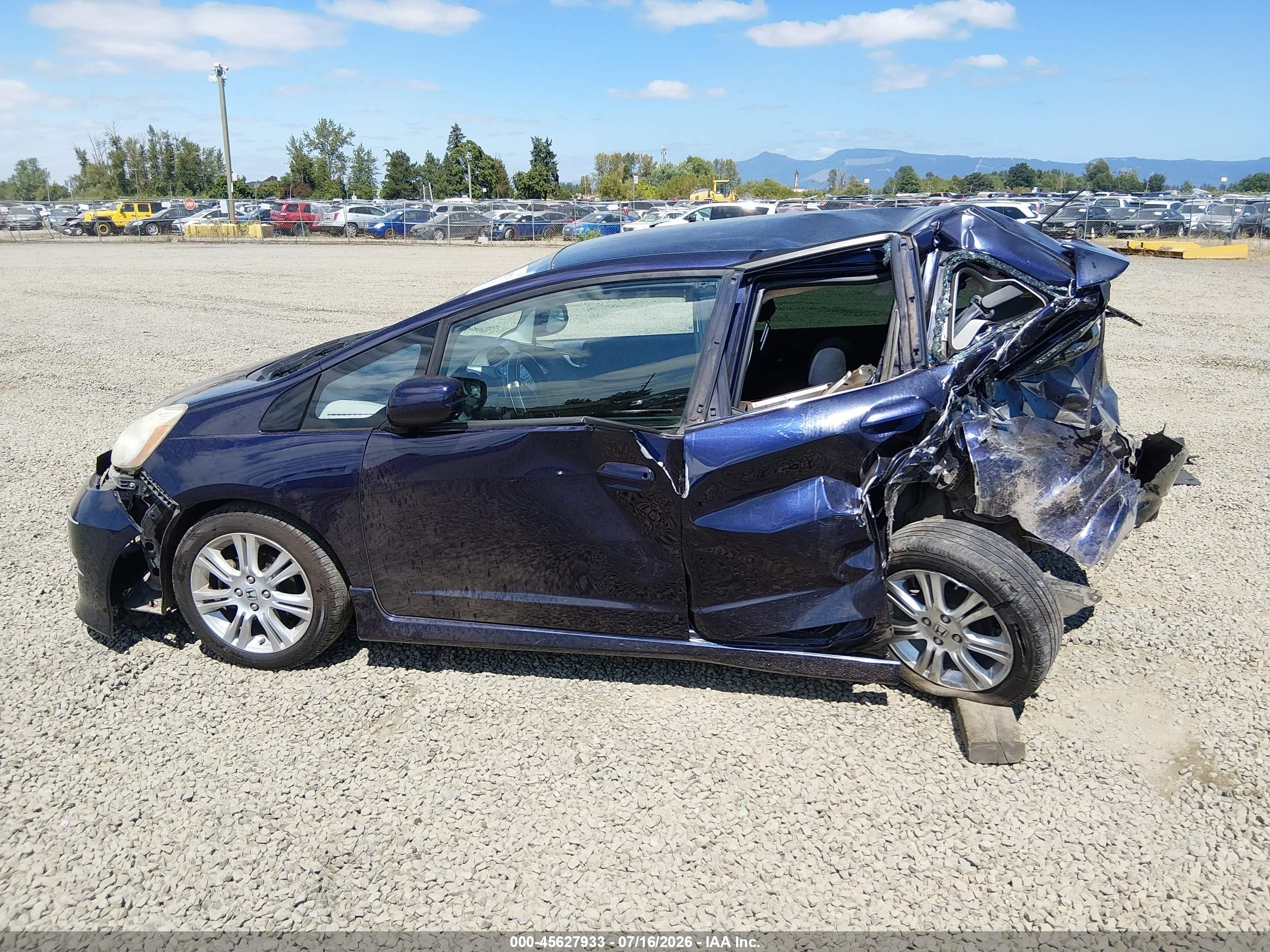 2009 Honda Fit Sport Blue vin: JHMGE88429S011233