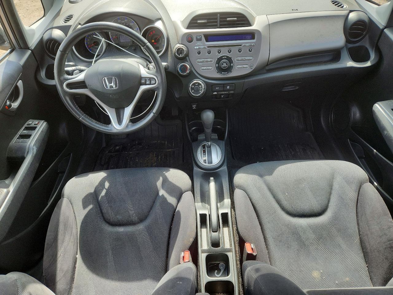 2009 Honda Fit Sport Silver vin: JHMGE88429S012091