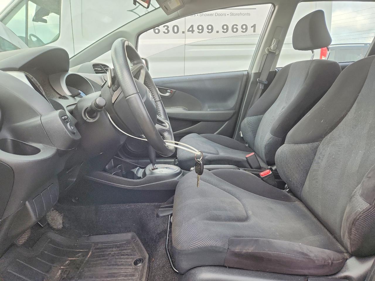 2009 Honda Fit Sport Silver vin: JHMGE88429S012091