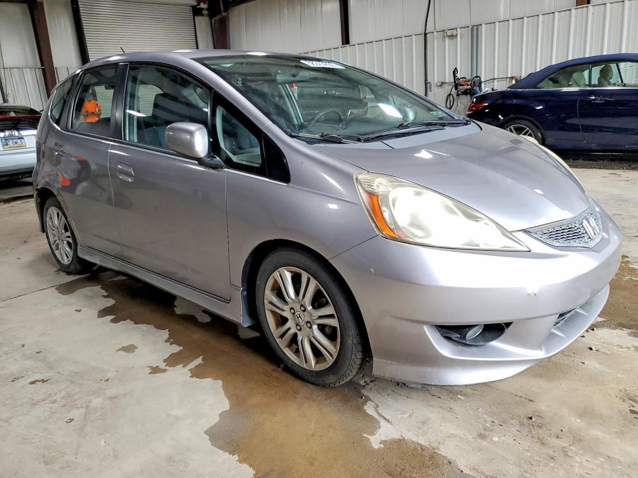 2009 Honda Fit Sport Gray vin: JHMGE88429S018375