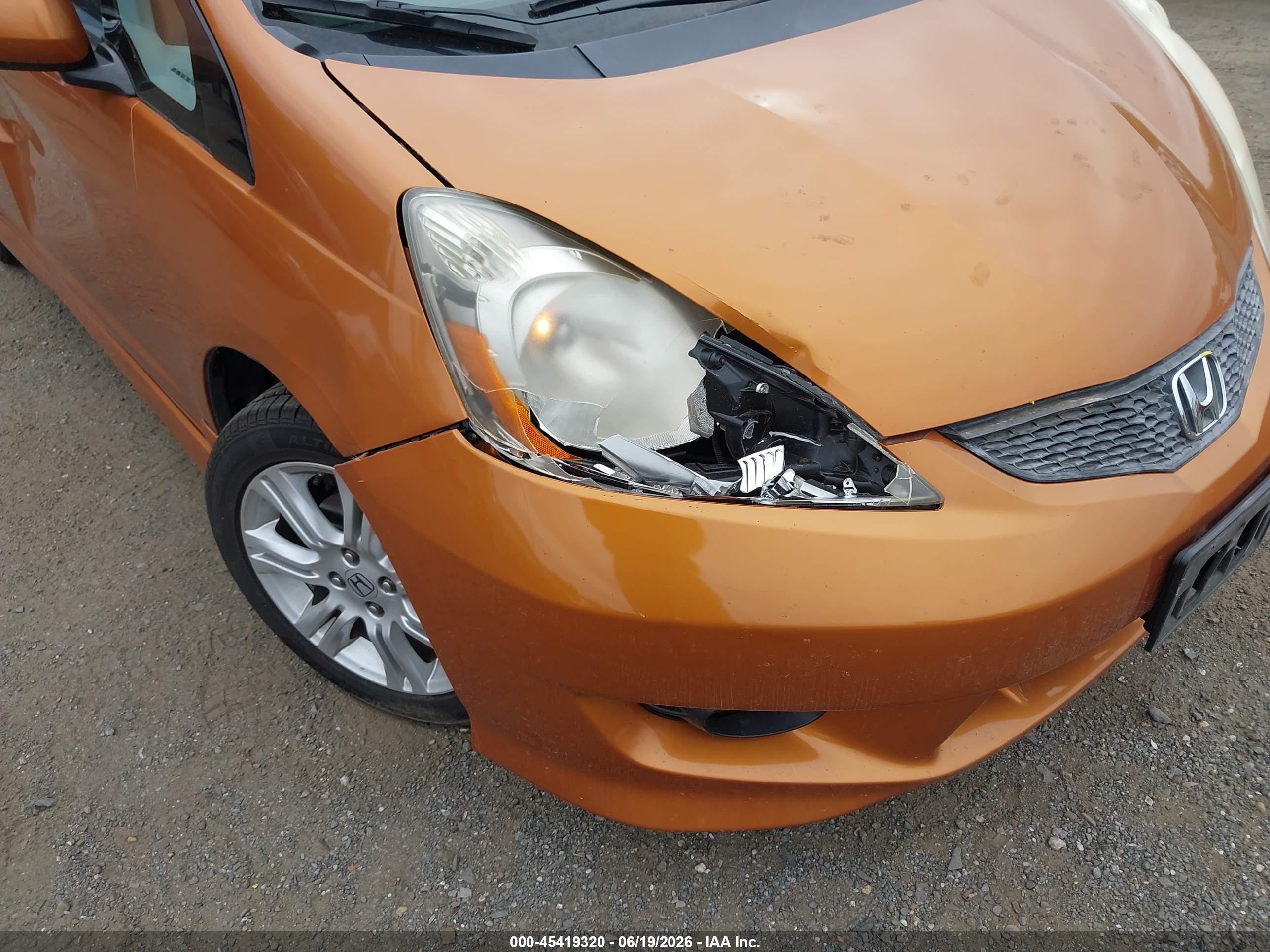 2009 Honda Fit Sport Orange vin: JHMGE88429S033684