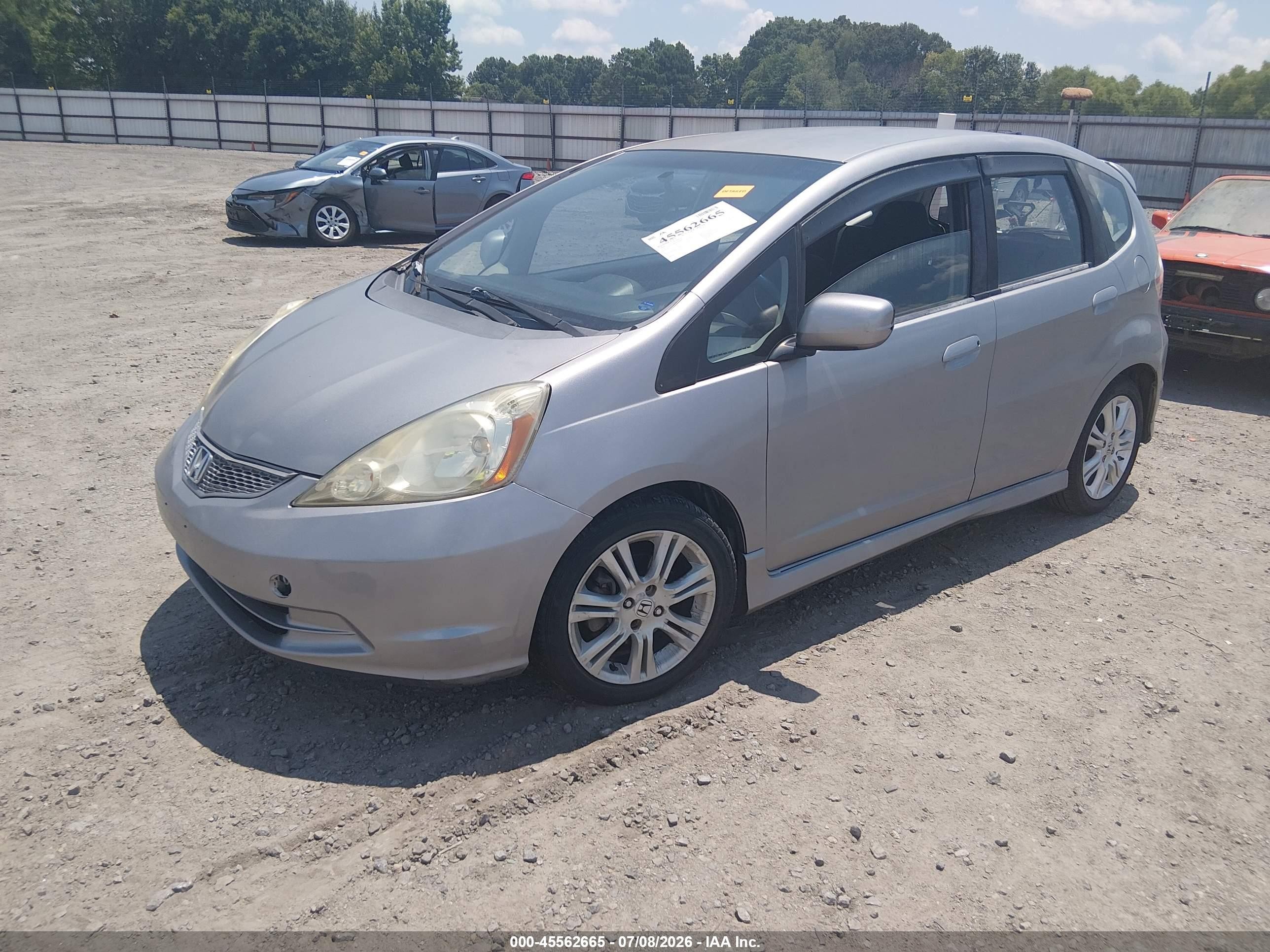 2009 Honda Fit Sport Silver vin: JHMGE88429S068452