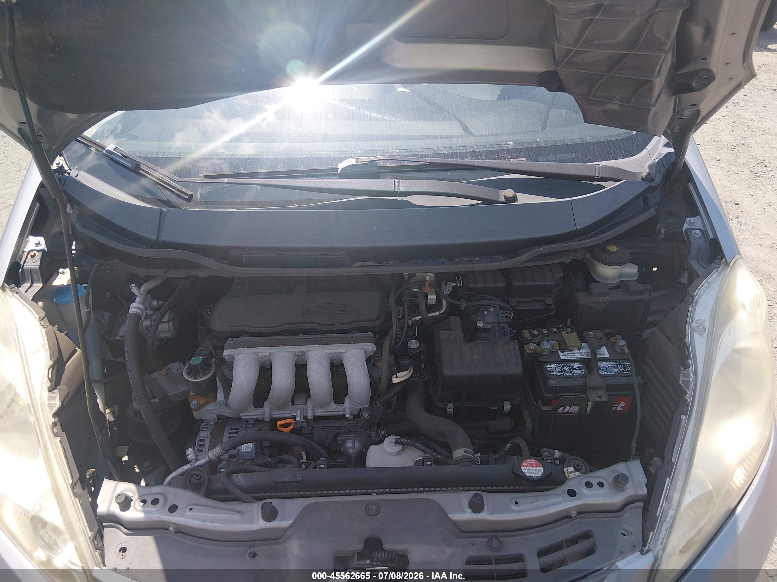 2009 Honda Fit Sport Silver vin: JHMGE88429S068452